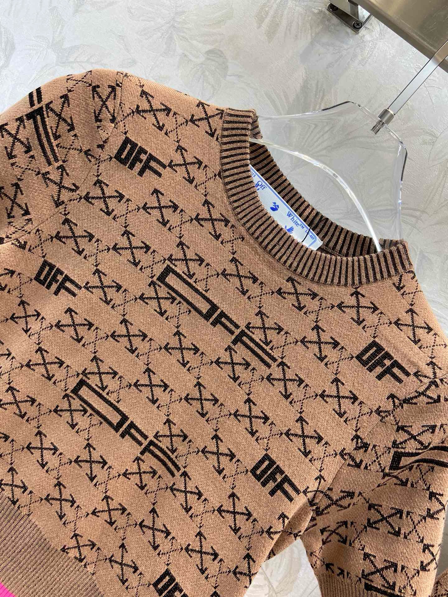 Bagsaaa Off White Knitted Set Brown