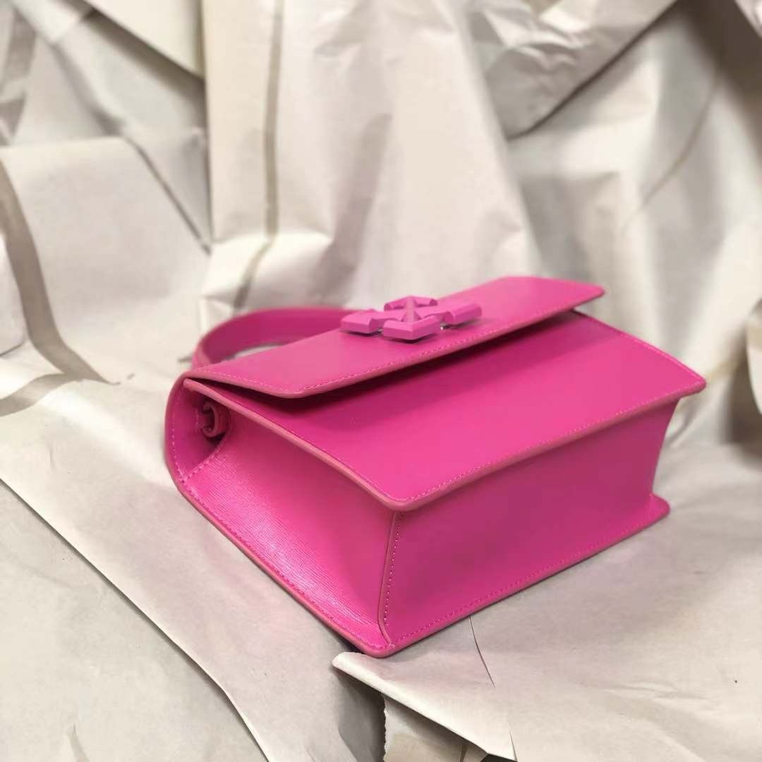 Bagsaaa Off White Jitney Bag In Pink - 22x14x7cm