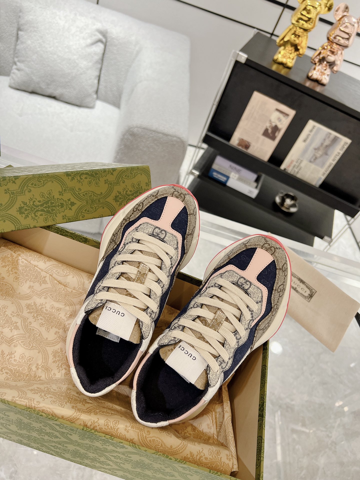 Bagsaaa Gvc*1 Rhyton GG Sneakers