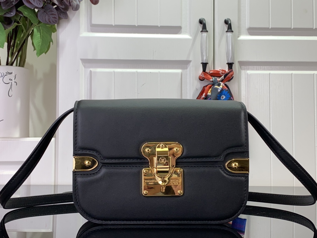 Bagsaa L0vis Vvtt0n Orsay M23655 Black - 21.5 x 15.8 x 5 cm