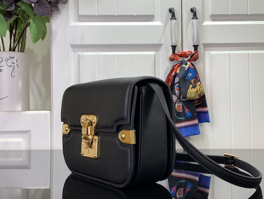Bagsaa L0vis Vvtt0n Orsay M23655 Black - 21.5 x 15.8 x 5 cm