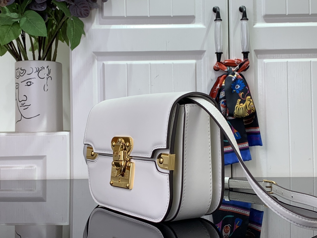 Bagsaa L0vis Vvtt0n Orsay M23655 White - 21.5 x 15.8 x 5 cm