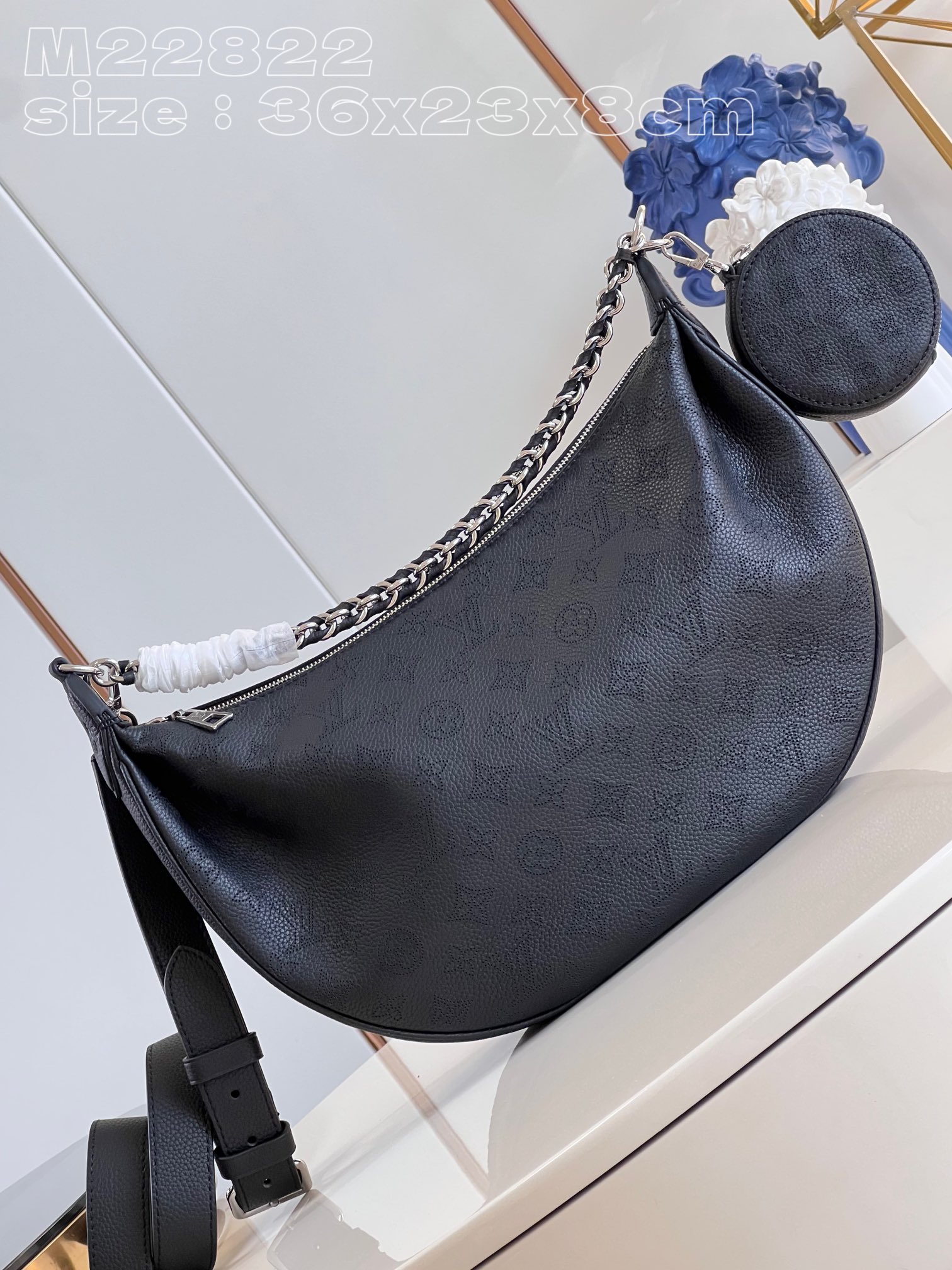 Bagsaaa L0vis Vvtt0n Baia MM Black - 36x23x8cm