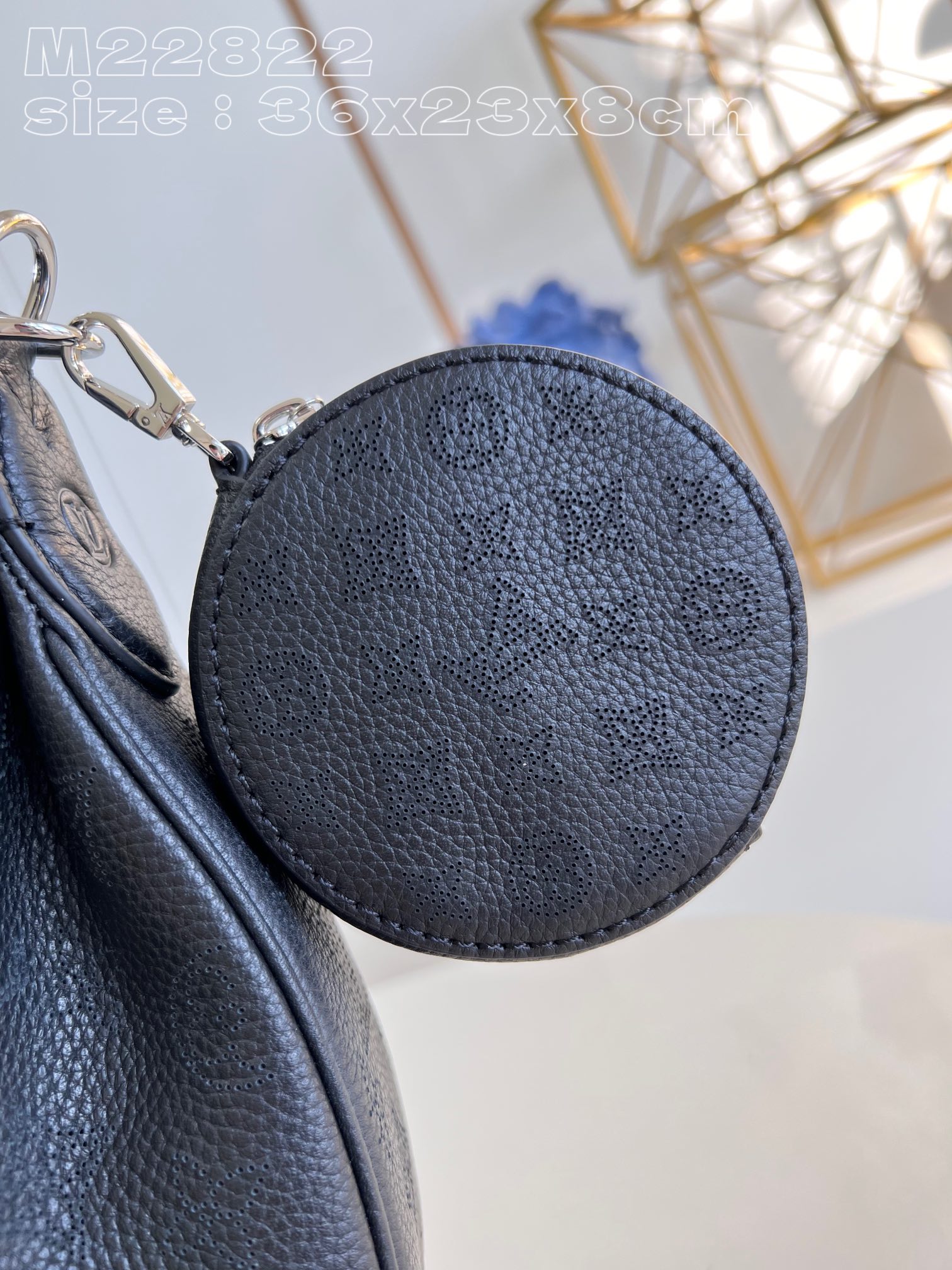 Bagsaaa L0vis Vvtt0n Baia MM Black - 36x23x8cm