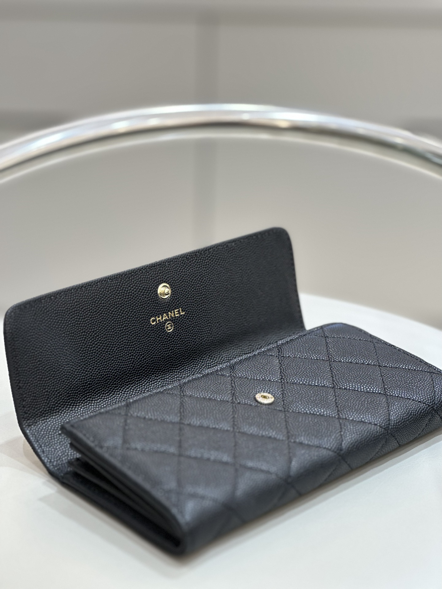 Bagsaa Ch**el Flap Wallet Black CC Logo Caviar Leather - 19x3x10cm