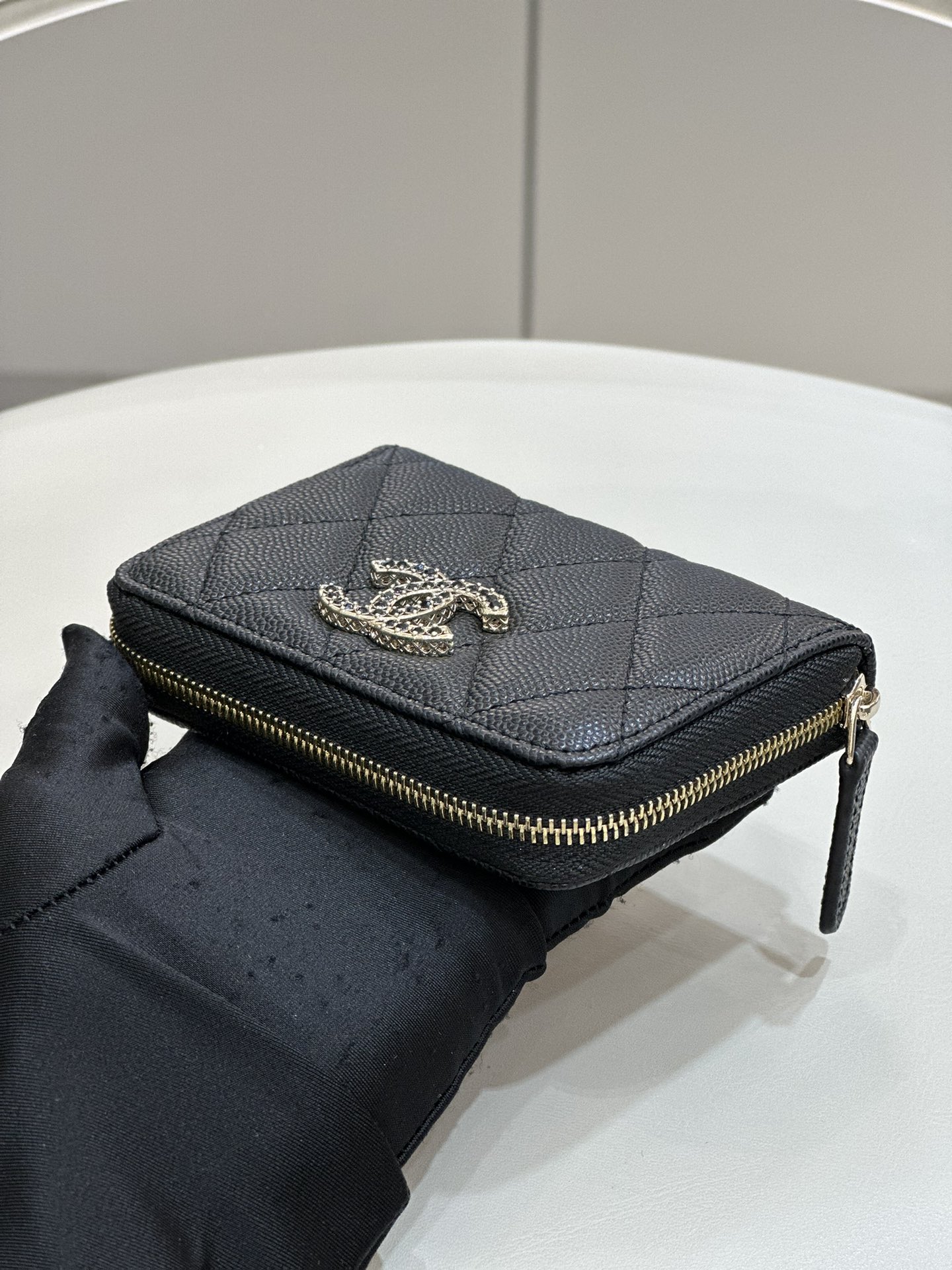 Bagsaa Ch**el Coin Purse Black CC Logo Caviar Leather - 19x3x10cm