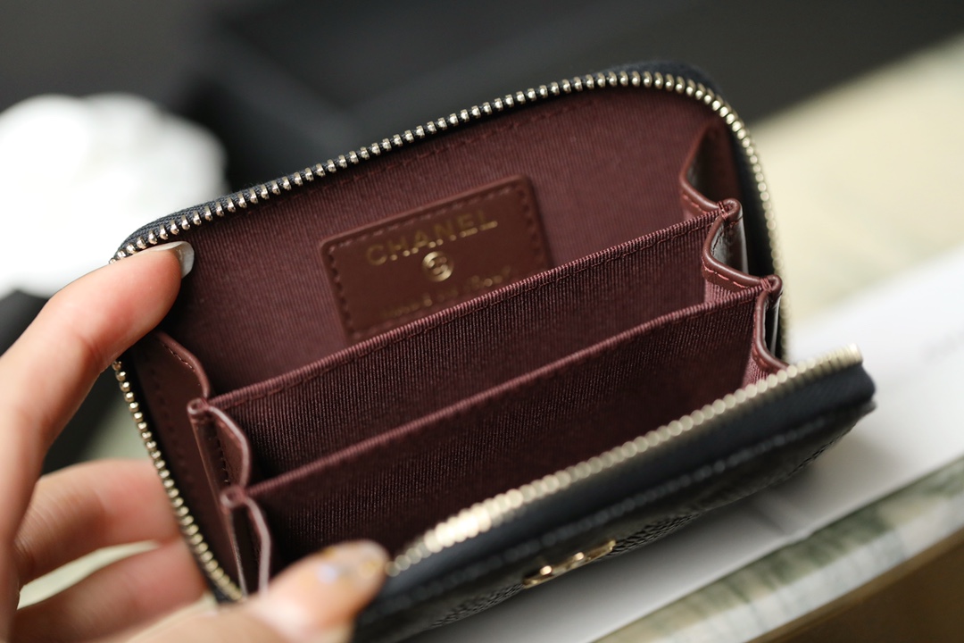 Bagsaaa Ch**el Black Caviar Coin Purse Gold Hardwware - 7.5×2×11.cm