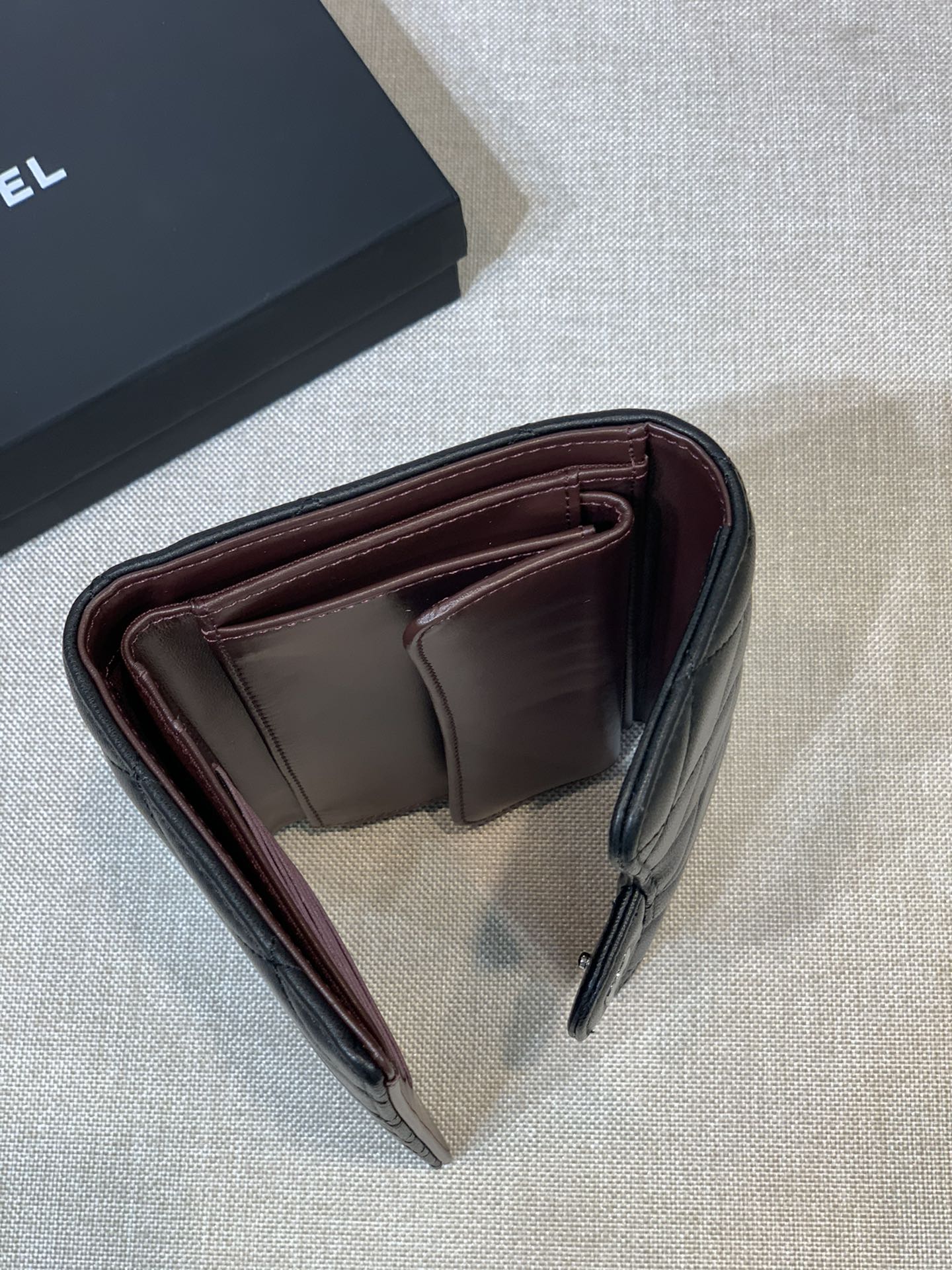 Bagsaaa Ch**el Flap 3 Fold Wallet Black Lambskin Silver Logo - 18.5/10/2.5cm
