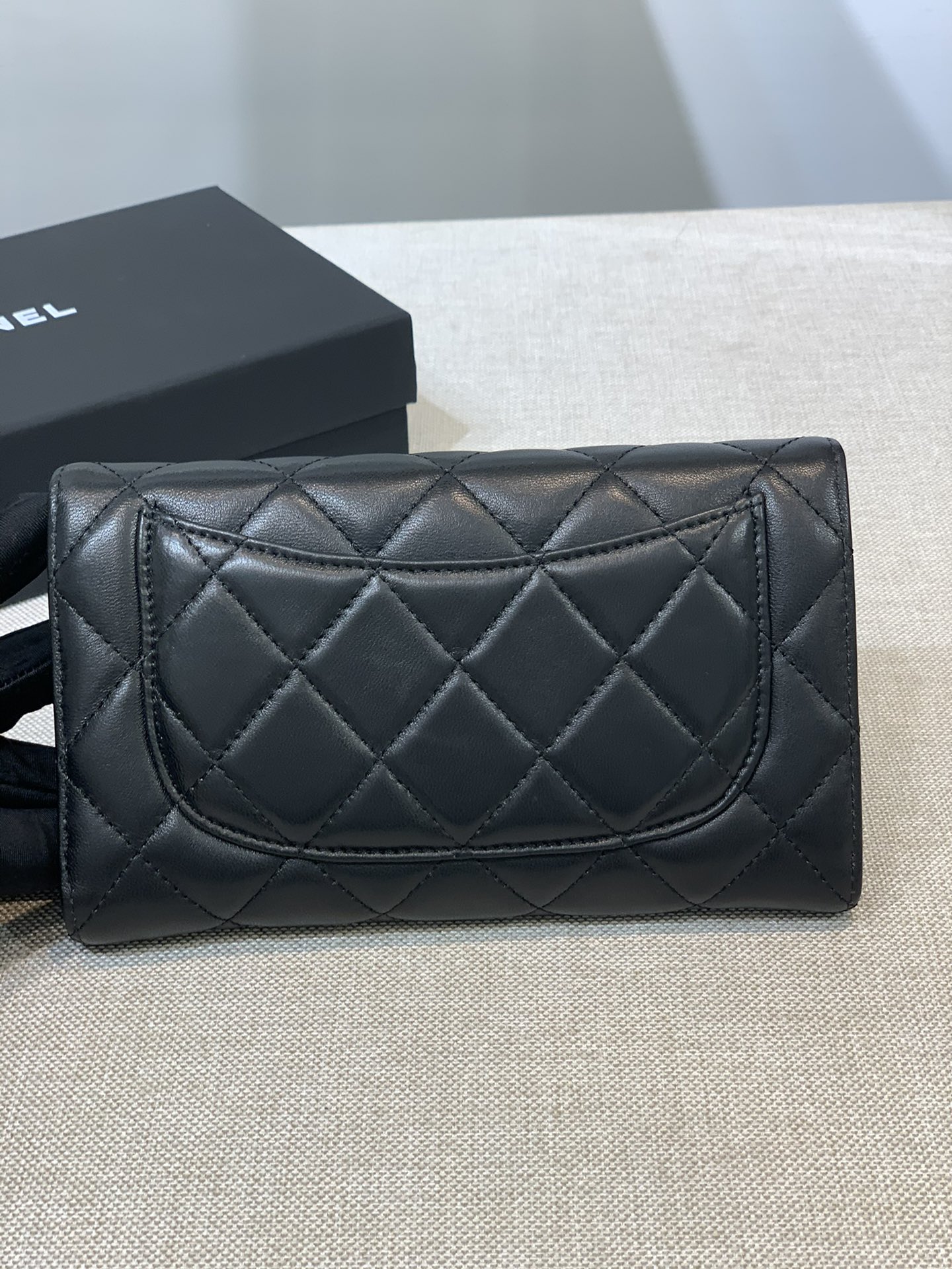 Bagsaaa Ch**el Flap 3 Fold Wallet Black Lambskin Silver Logo - 18.5/10/2.5cm