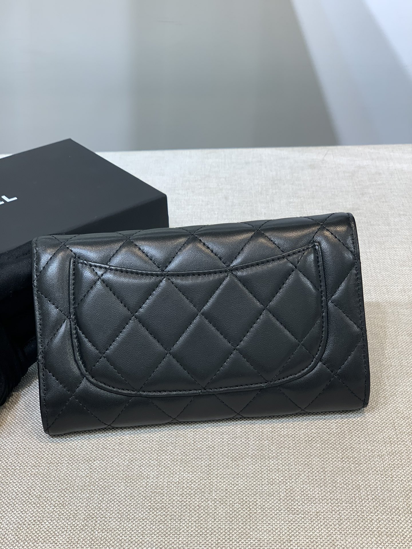 Bagsaaa Ch**el Flap 3 Fold Wallet Black Lambskin Gold Logo - 18.5/10/2.5cm