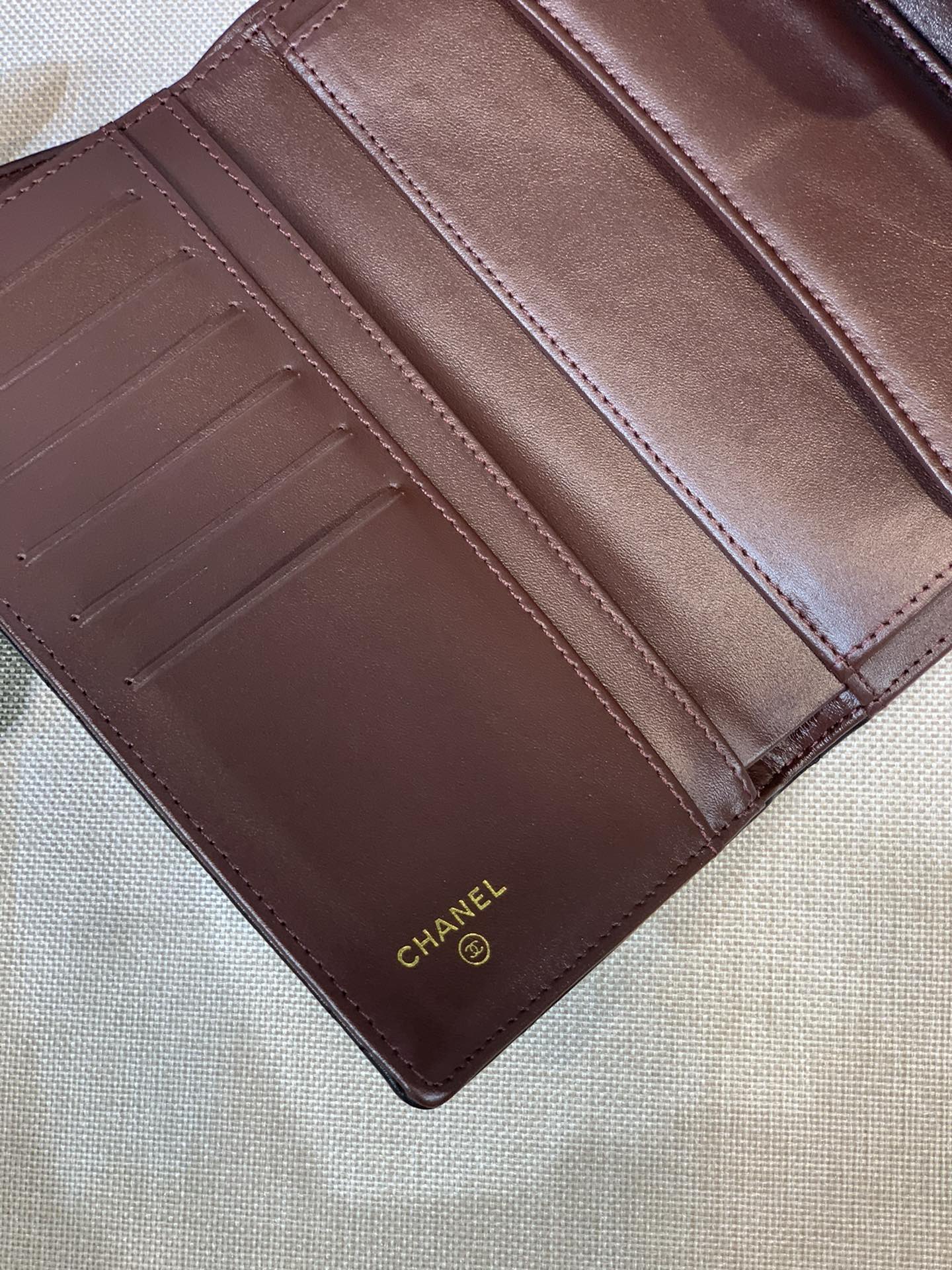 Bagsaaa Ch**el Flap 3 Fold Wallet Black Lambskin Gold Logo - 18.5/10/2.5cm