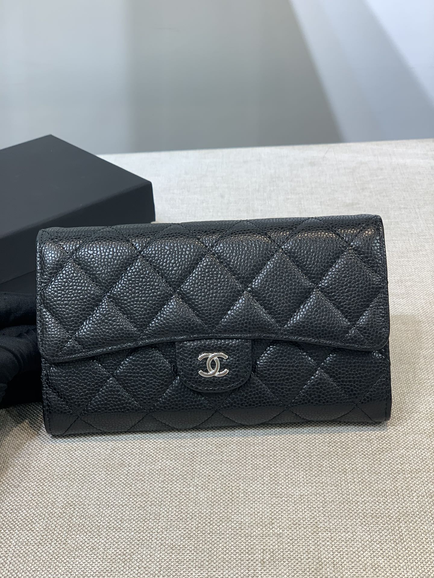 Bagsaaa Ch**el Flap 3 Fold Wallet Black Caviar - 18.5/10/2.5cm