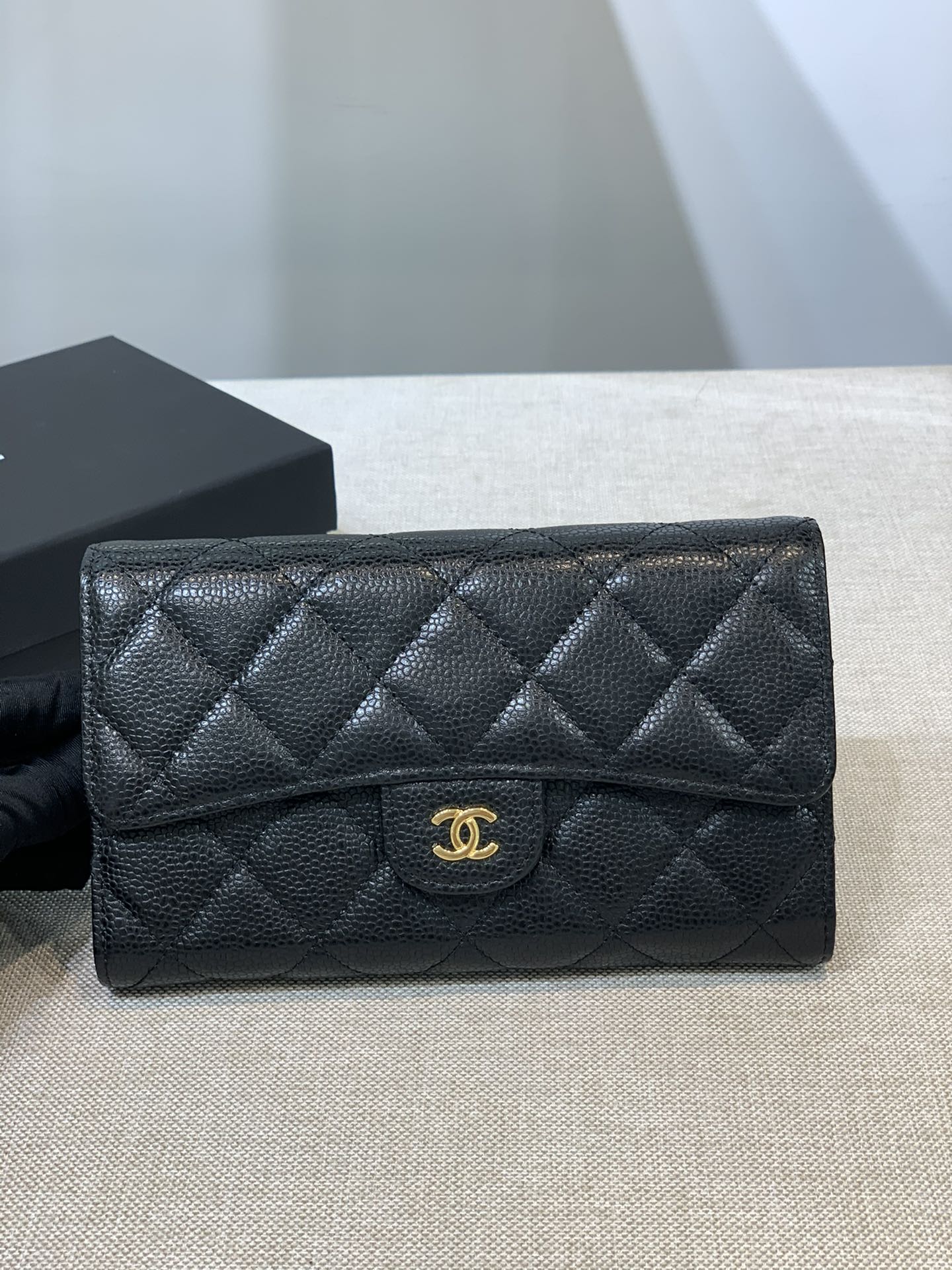 Bagsaaa Ch**el Flap 3 Fold Wallet Black Caviar - 18.5/10/2.5cm