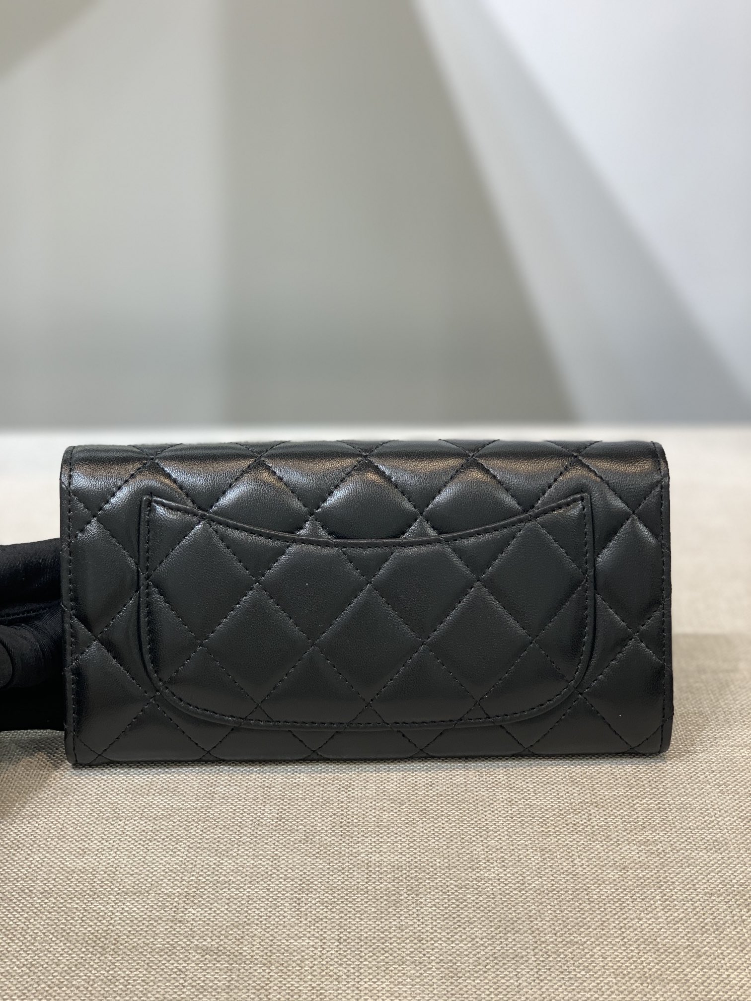Bagsaaa Ch**el Flap 3 Fold Wallet Black Lambskin Silver Logo - 19.5×10×3cm