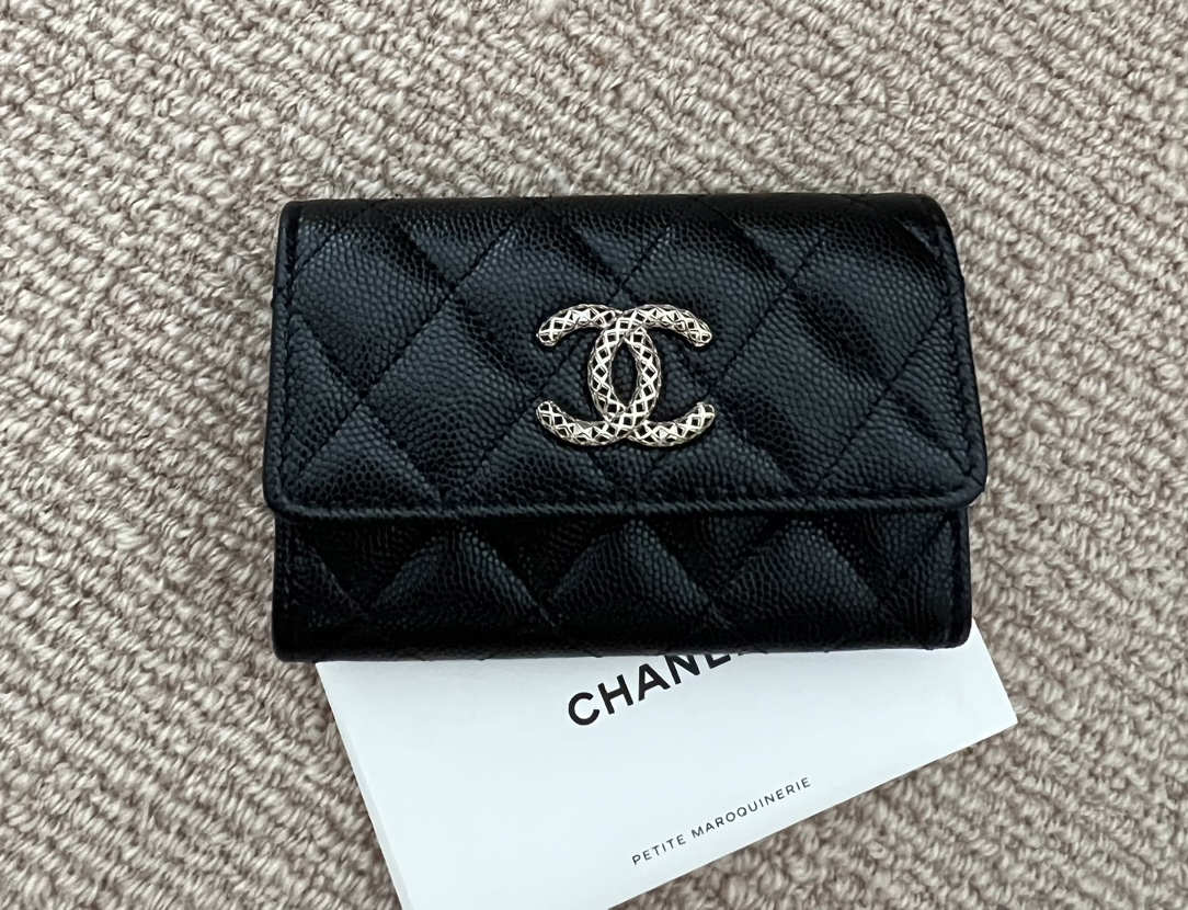 Bagsaaa Ch**el Flap Wallet Metal CC Logo