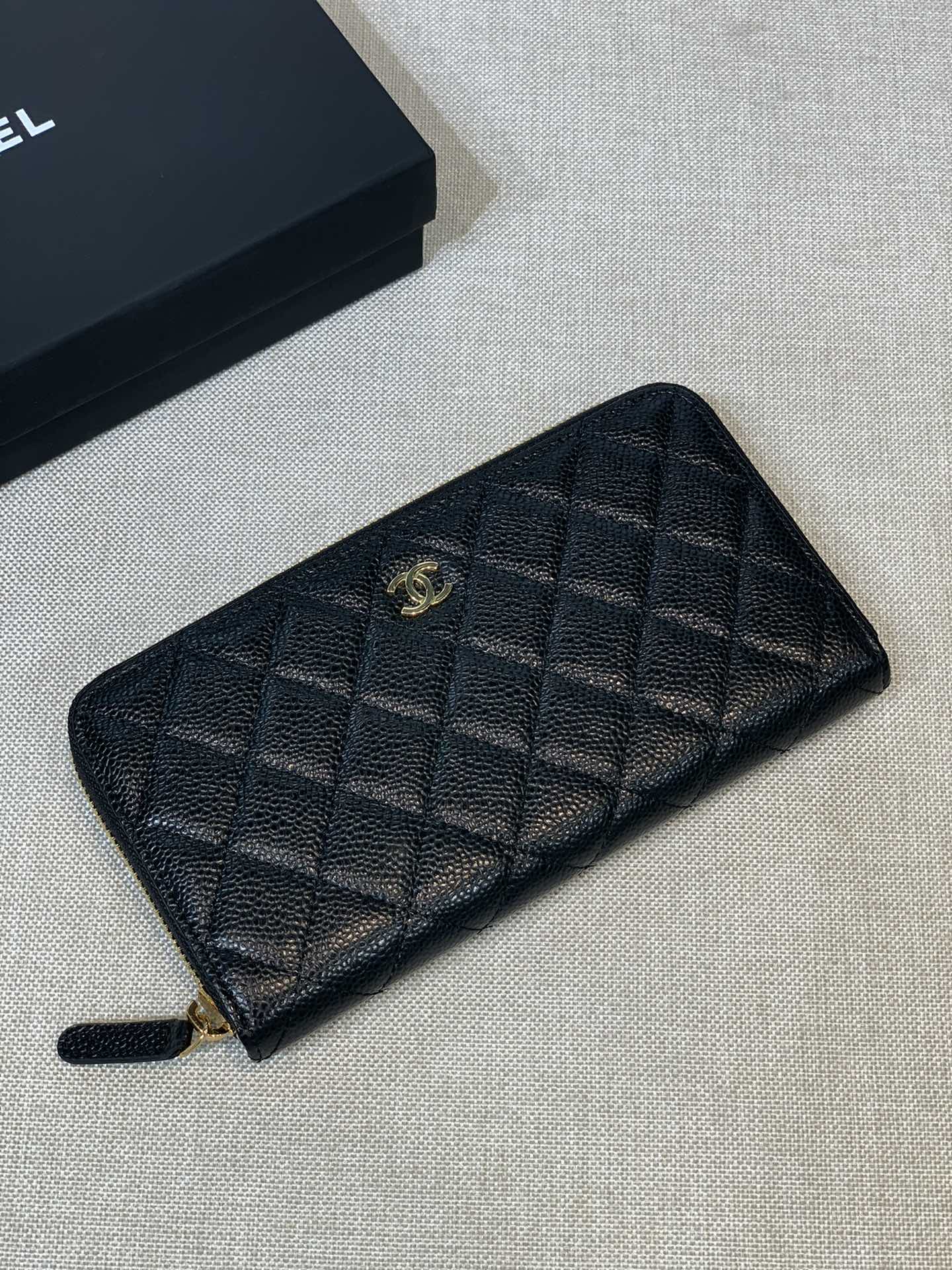 Bagsaaa Ch**el Zippy Caviar Wallet Gold Logo - 19.5x10.5x2 cm