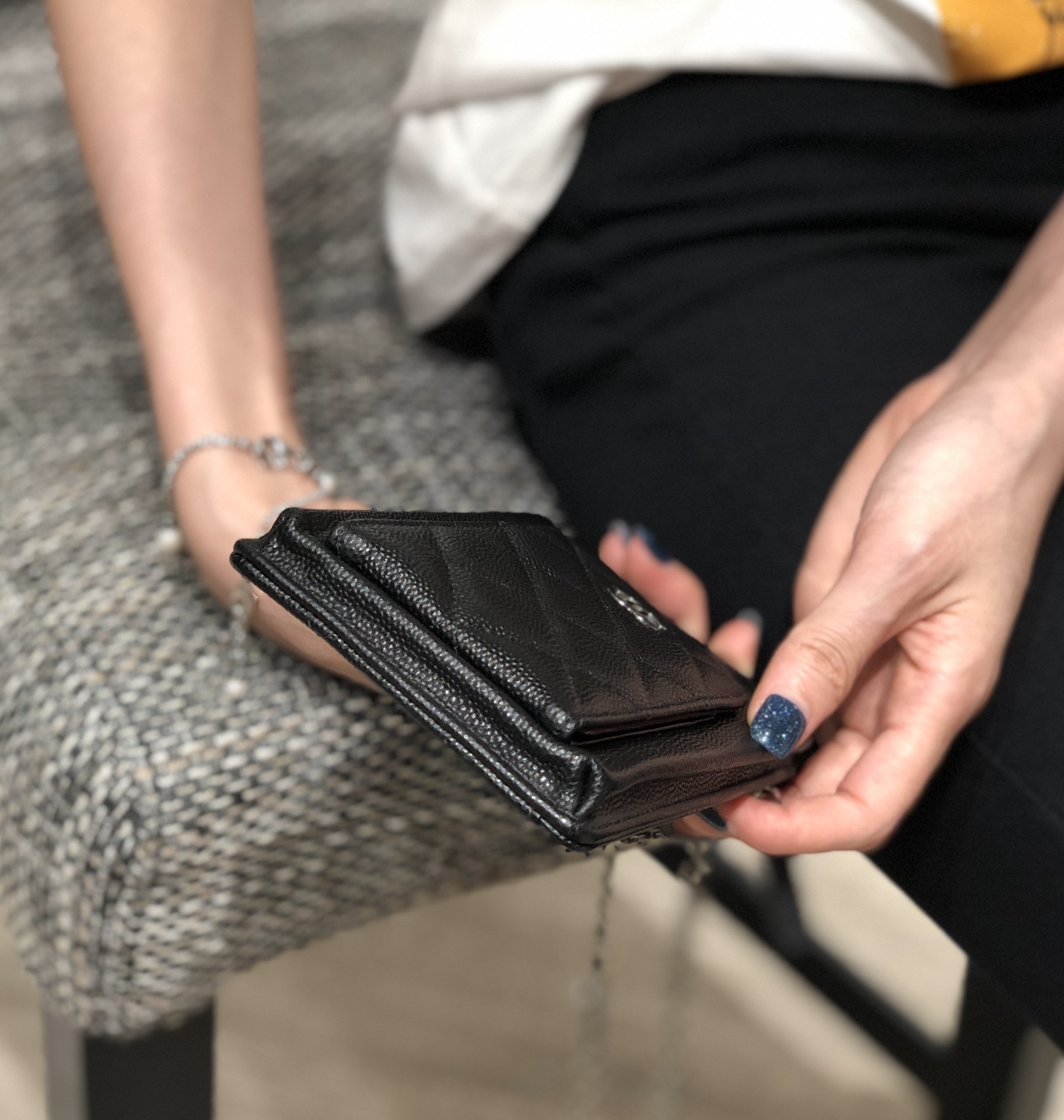 Bagsaaa Ch**el Phone Holder Silver - 18.2x9x3cm