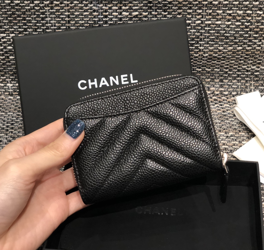 Bagsaaa Ch**el Chevron Coin Purse Caviar Leather Silver - 7.5×2×11.cm