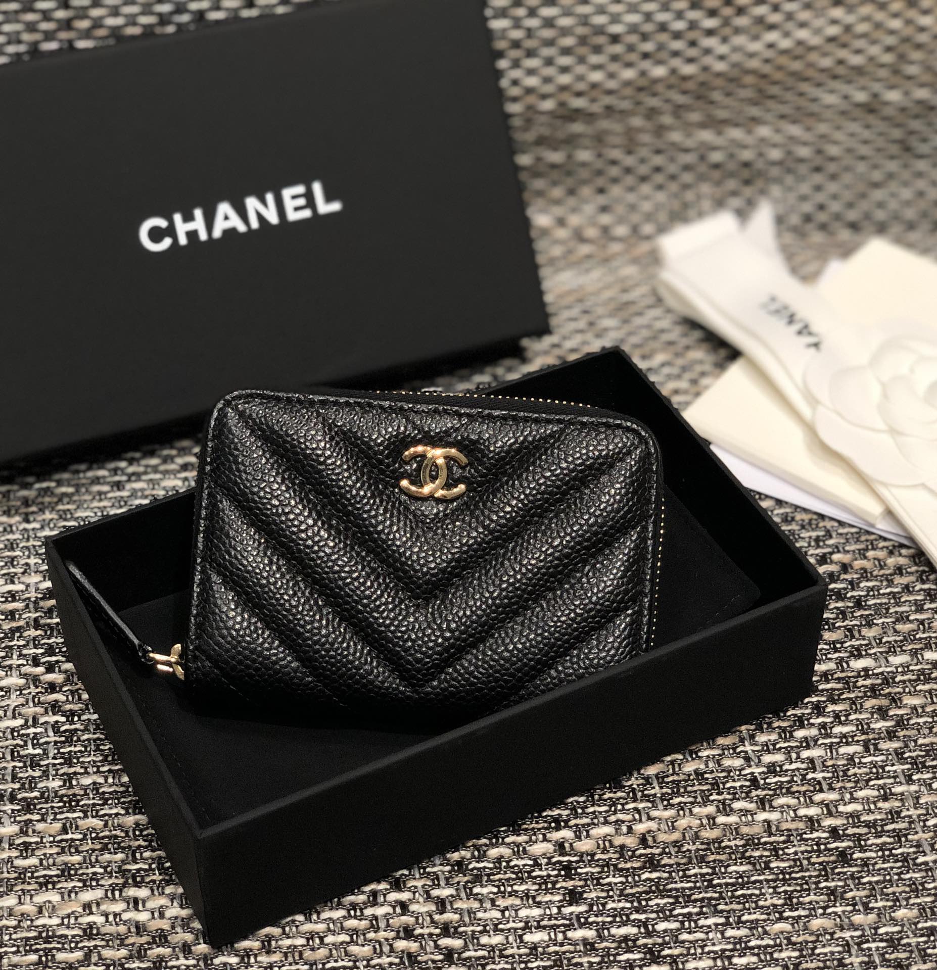 Bagsaaa Ch**el Chevron Coin Purse Caviar Leather Gold - 7.5×2×11.cm