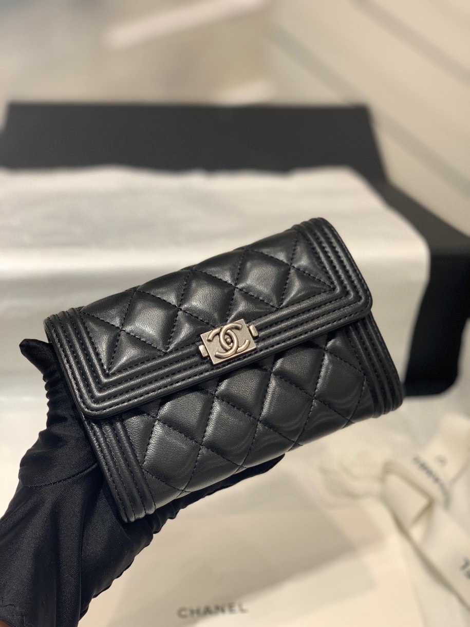Bagsaaa Ch**el Leboy Flap Wallet Lambskin - 16x11x3.5cm