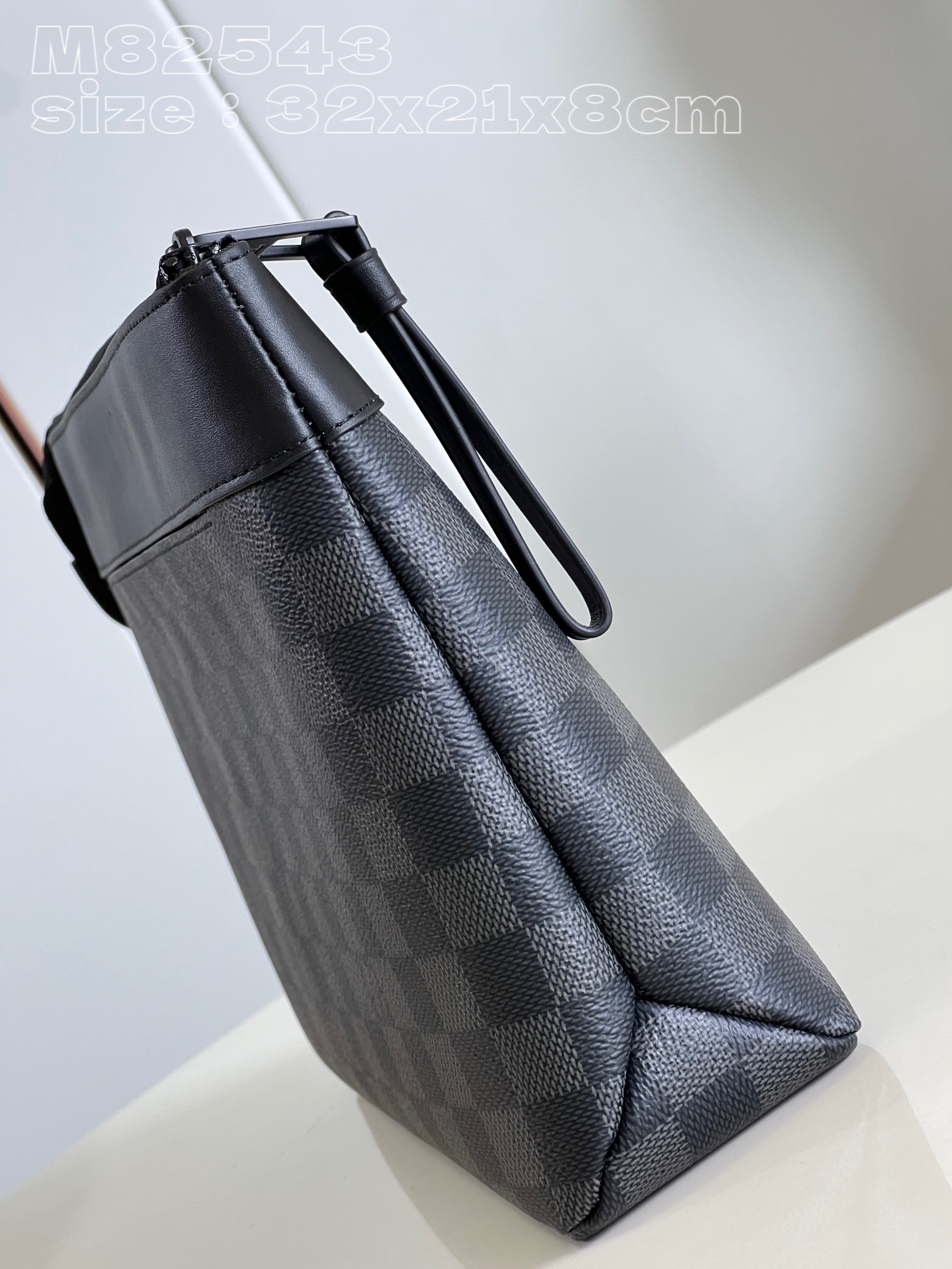 Bagsaaa L0vis Vvtt0n Pochette Voyage Souple Black Ebene - M82543 - 32 x 21 x 8cm