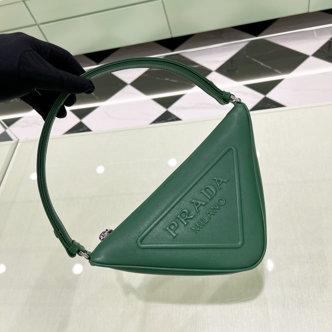 Bagsaaa Pra*a Triangle leather mini-bag green