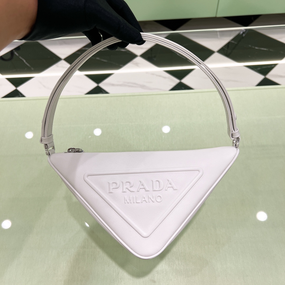 Bagsaaa Pra*a Triangle leather mini-bag white