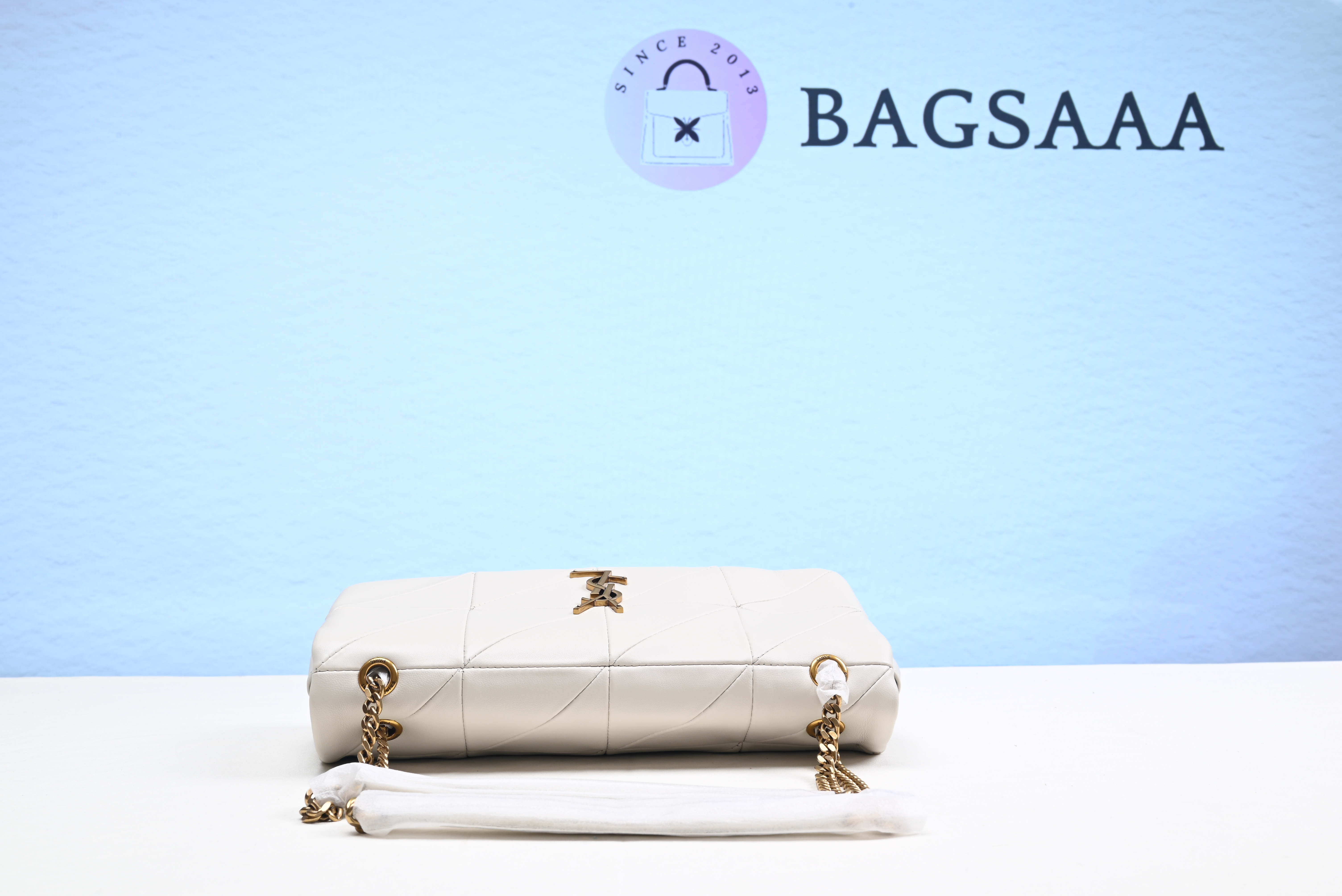 Bagsaaa Y51 White Jamie Medium Shoulder Bag -25 x 15 x 7. 5 cm