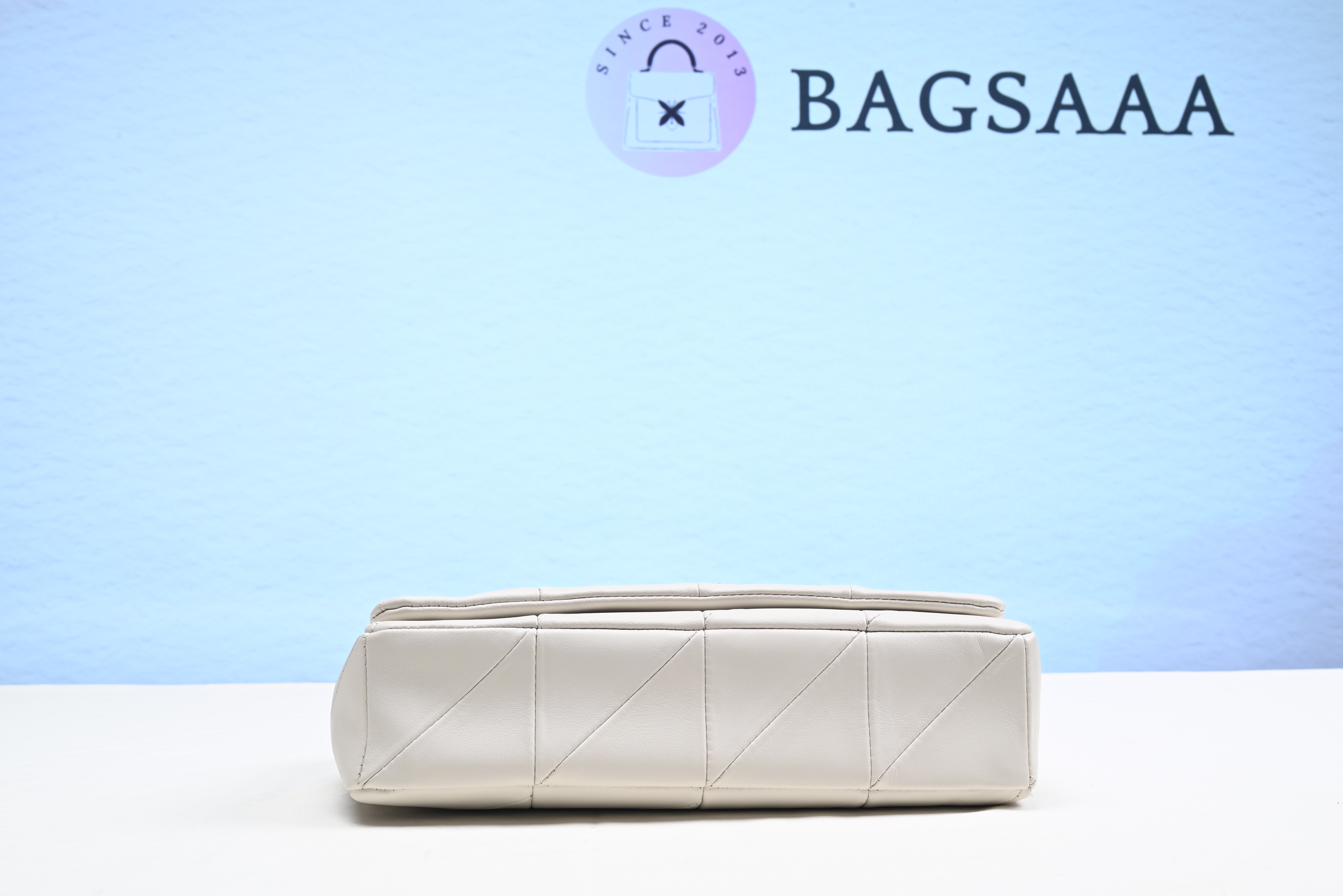 Bagsaaa Y51 White Jamie Medium Shoulder Bag -25 x 15 x 7. 5 cm