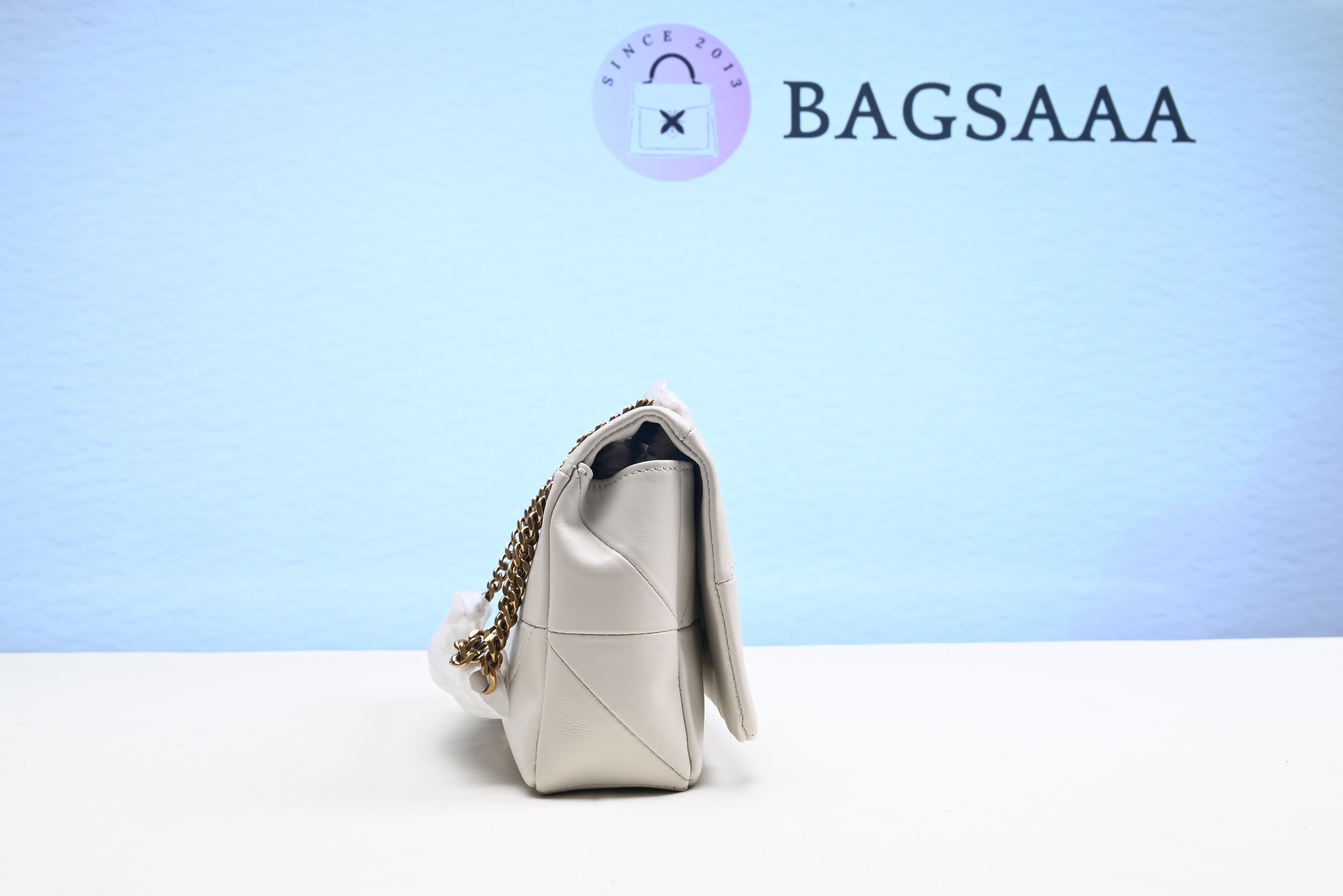Bagsaaa Y51 White Jamie Medium Shoulder Bag -25 x 15 x 7. 5 cm