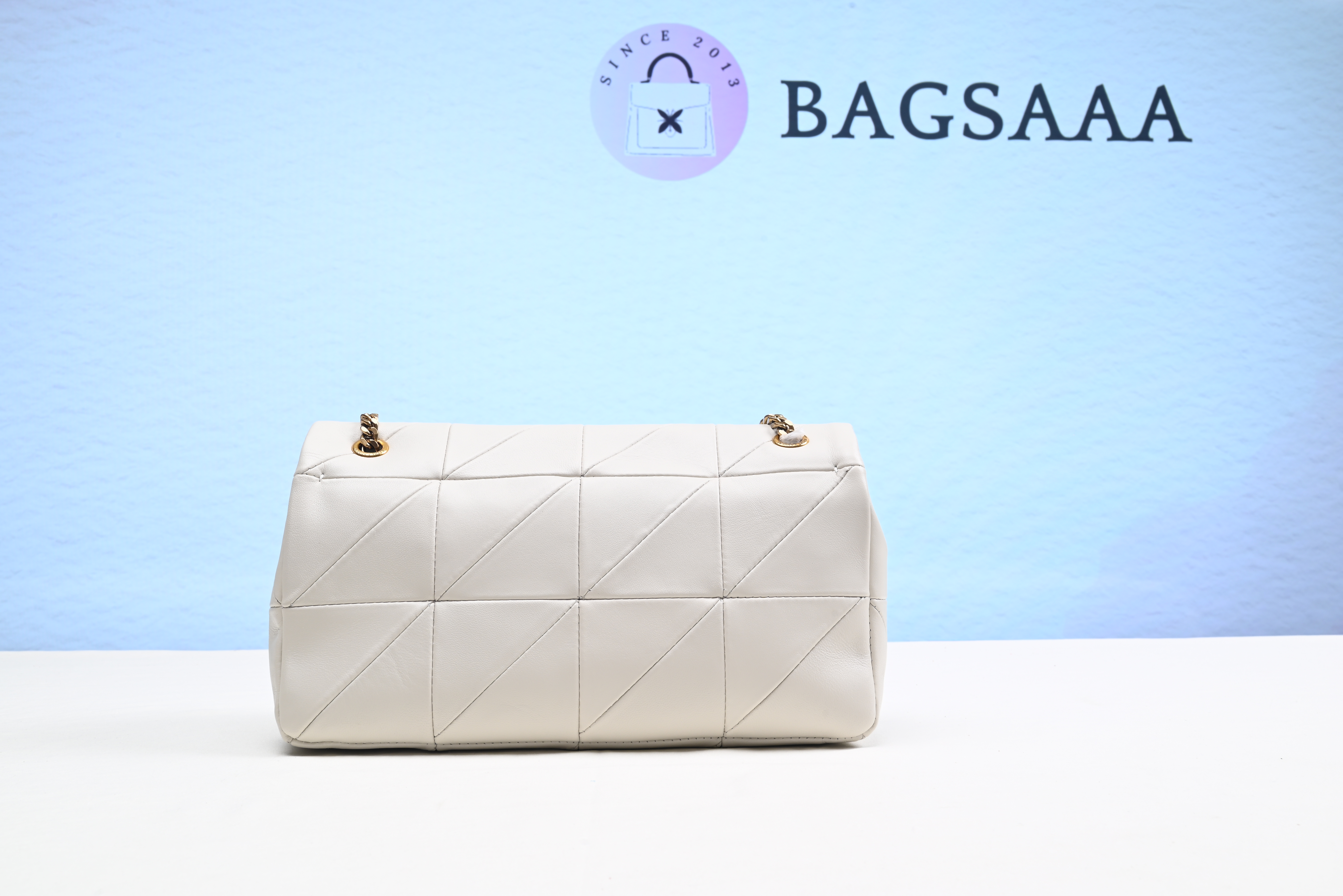 Bagsaaa Y51 White Jamie Medium Shoulder Bag -25 x 15 x 7. 5 cm
