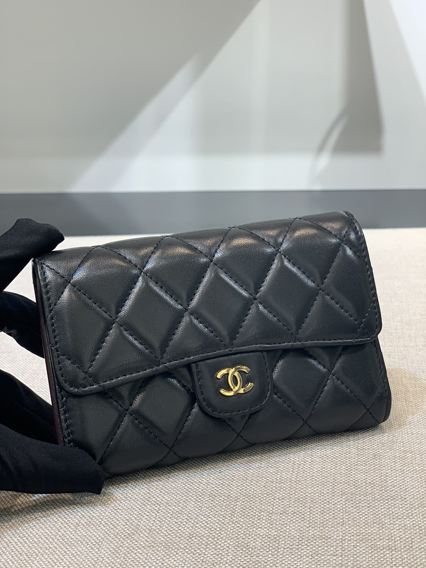 Bagsaaa Ch**el Wallet Black Lambskin Gold Hardware - 18 x 11 cm