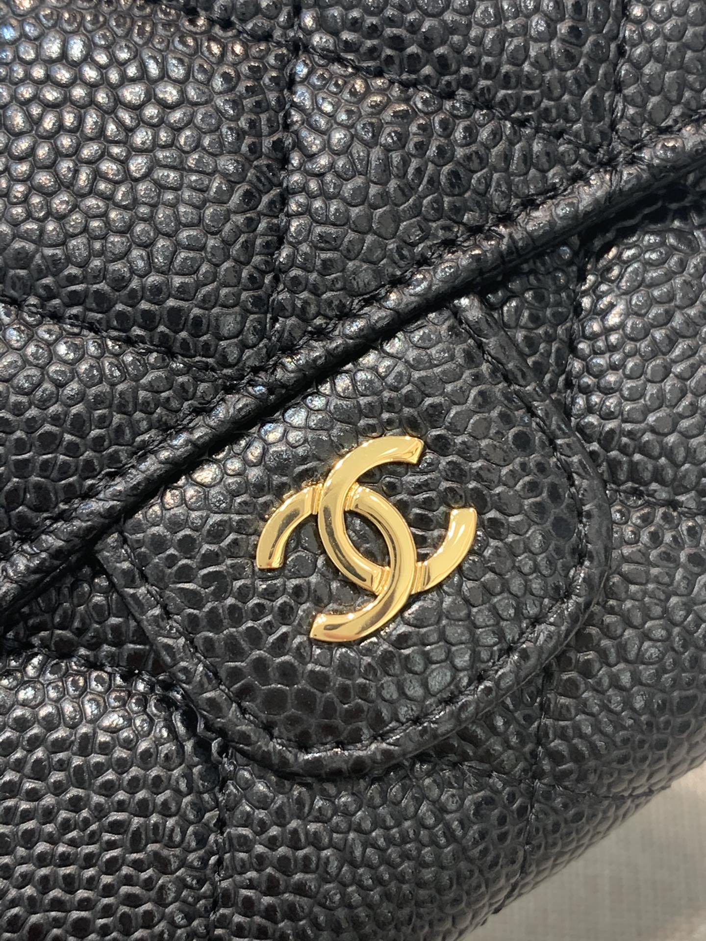 Bagsaaa Ch**el Wallet Black Caviar Gold Hardware - 18 x 11 cm