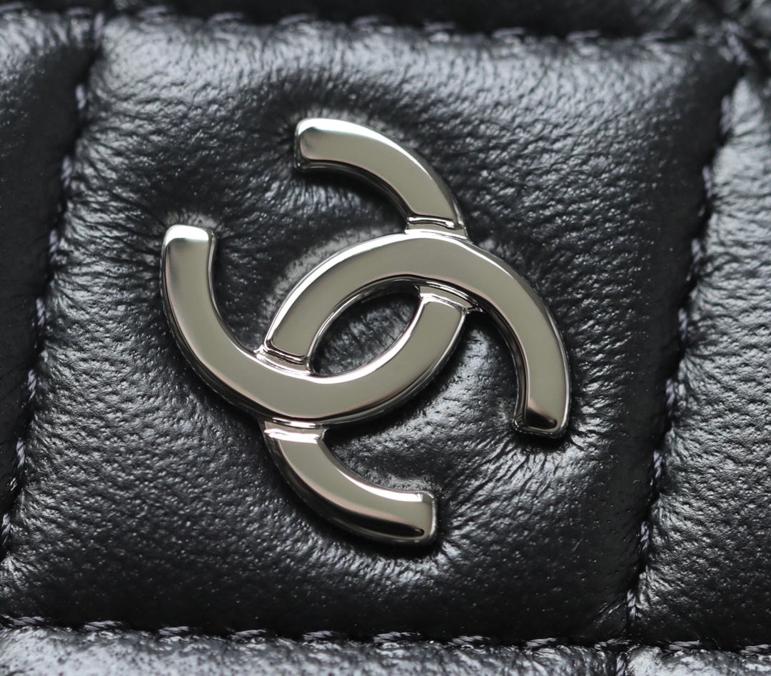 Bagsaaa Ch**el Black Caviar Coin Purse Silver Hardwware - 7.5×2×11.cm