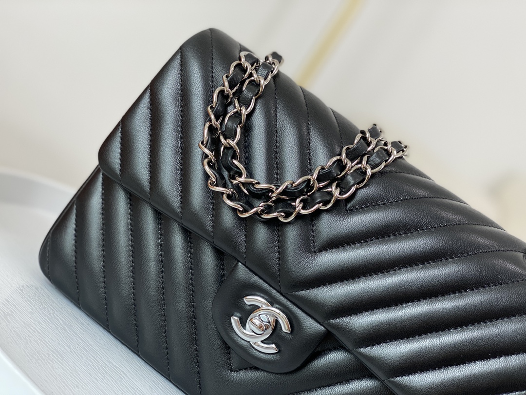 Bagsaaa Ch**el Chevron Flap Bag Lambskin Leather Black - 25cm