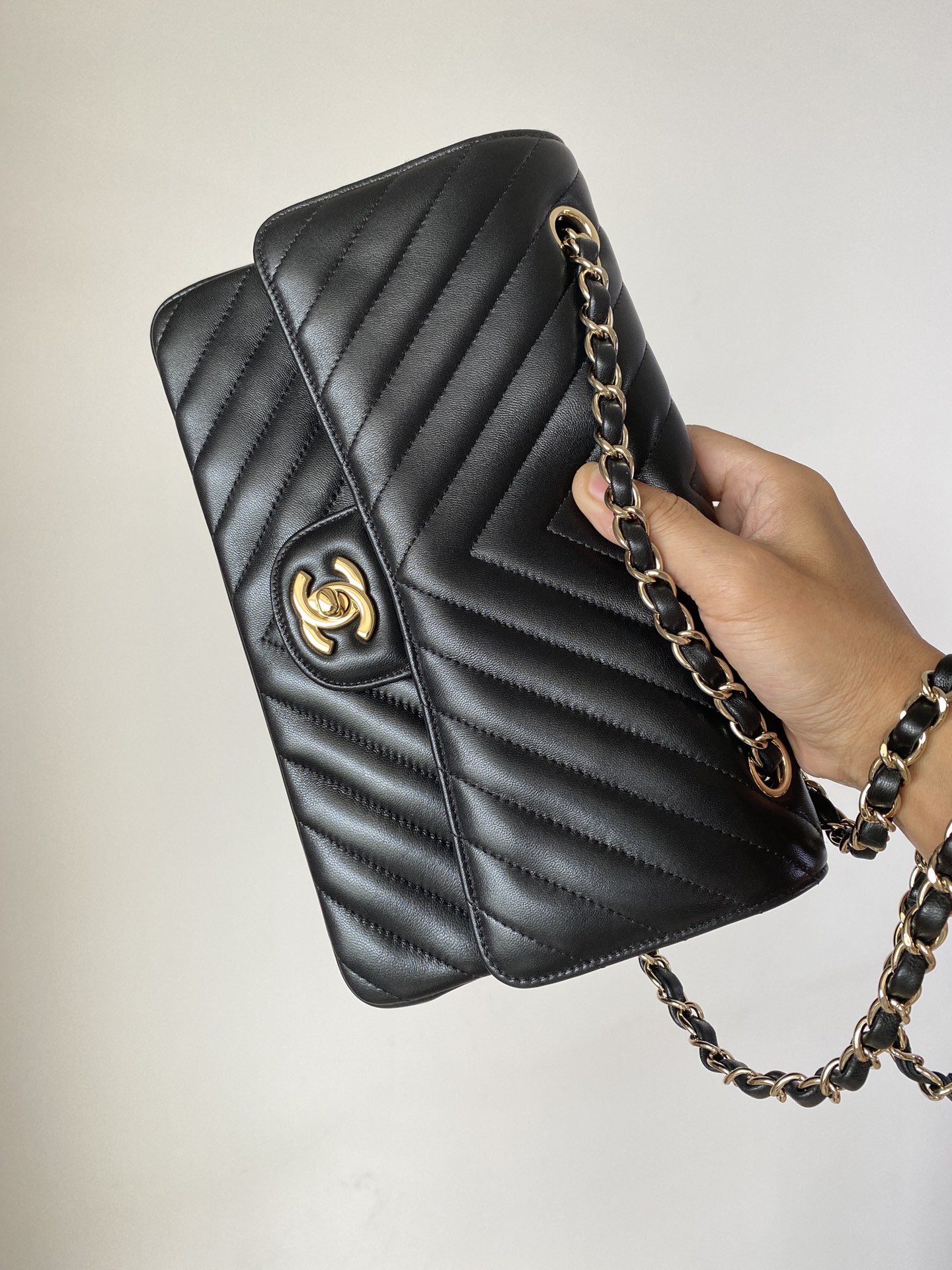 Bagsaaa Ch**el Chevron Timless Flap Bag Lambskin Leather Black - 25cm