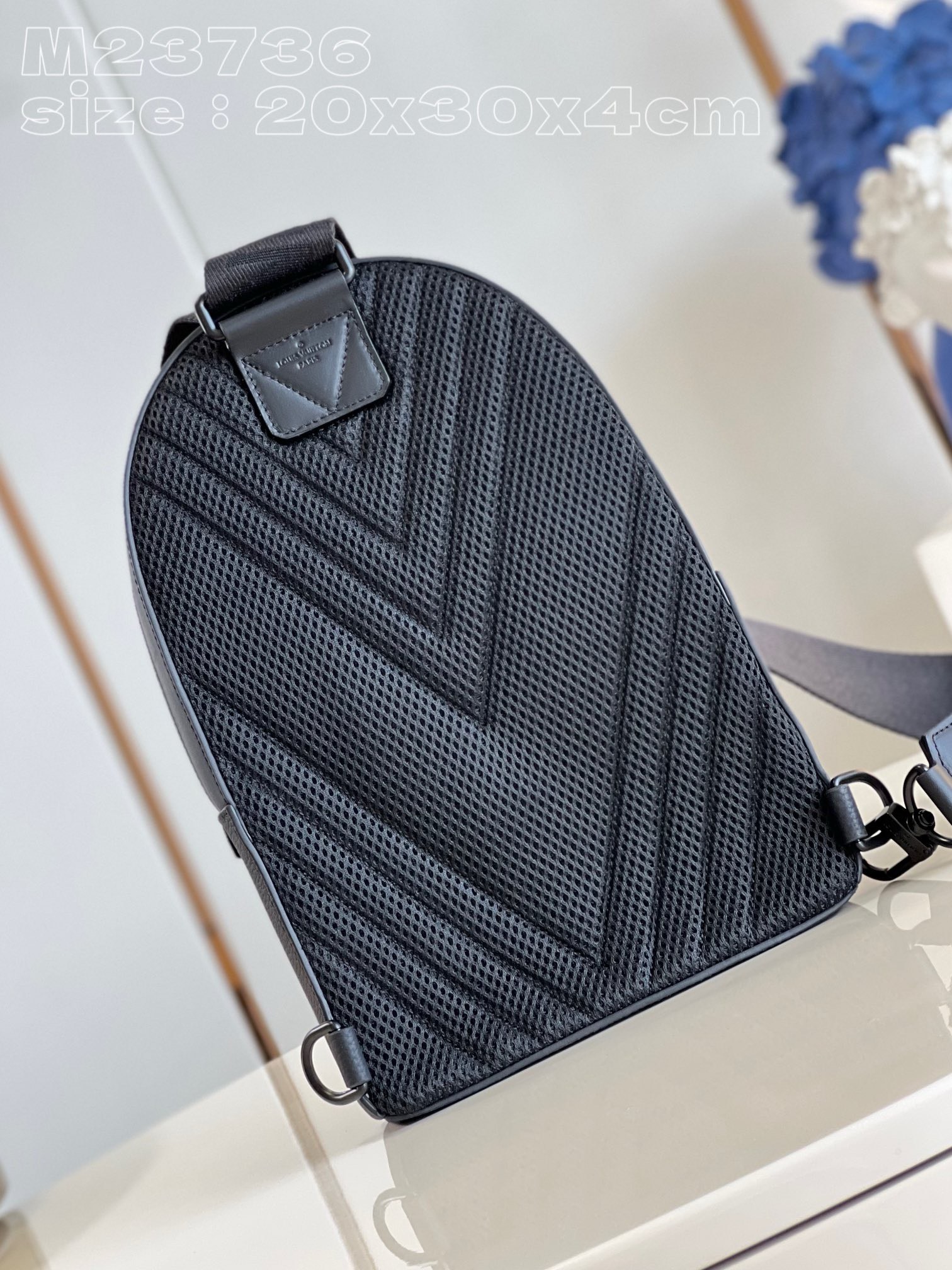 Bagsaaa L0vis Vvtt0n Pilot Sling Bag - 20 x 30 x 4 cm