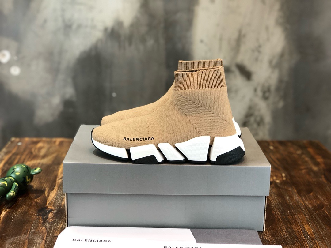 SPEED 2.0 MONOCOLOR RECYCLED KNIT TRAINERS IN BEIGE