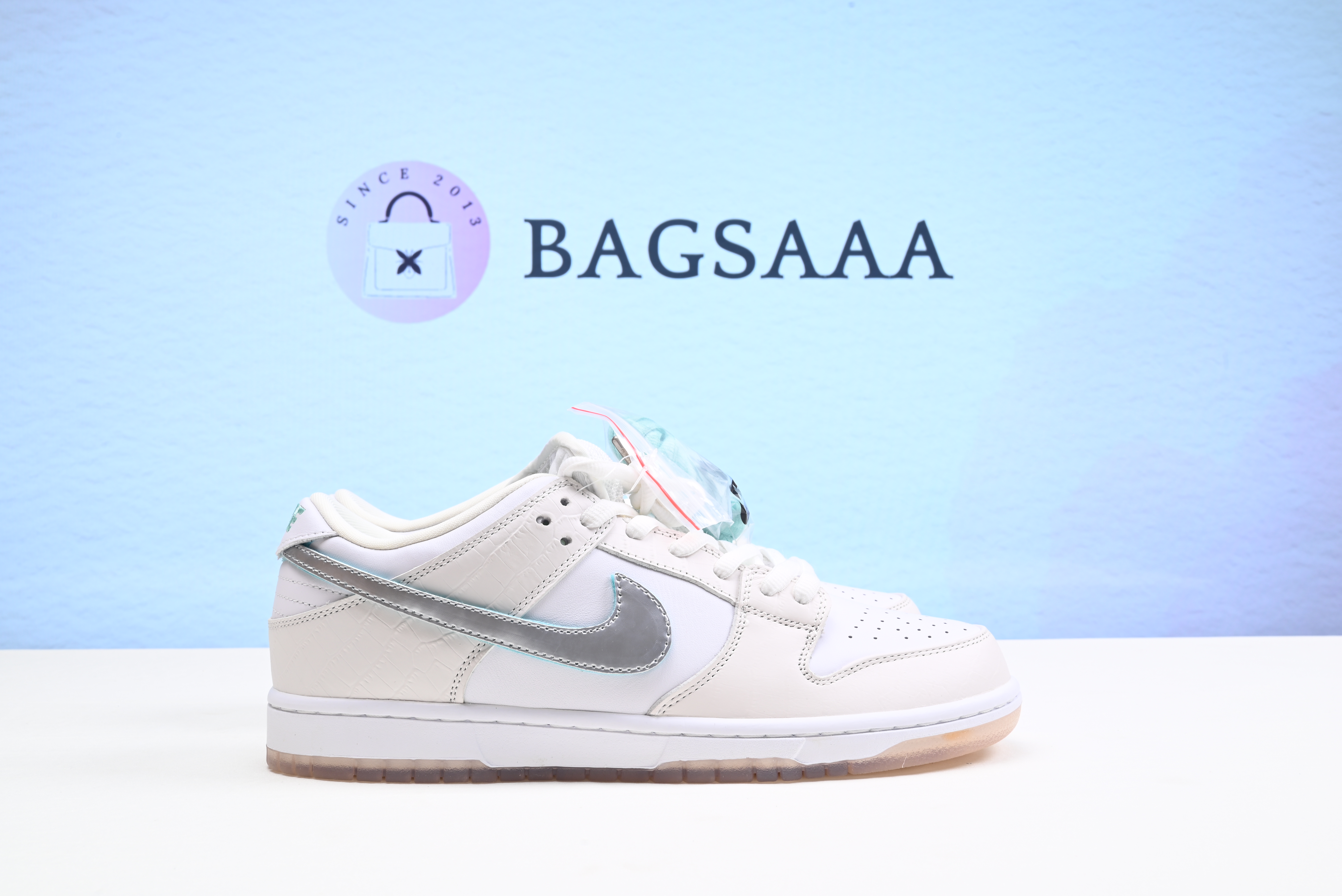 Nike SB Dunk Low D1am0nd S*pply Co White D1am0nd