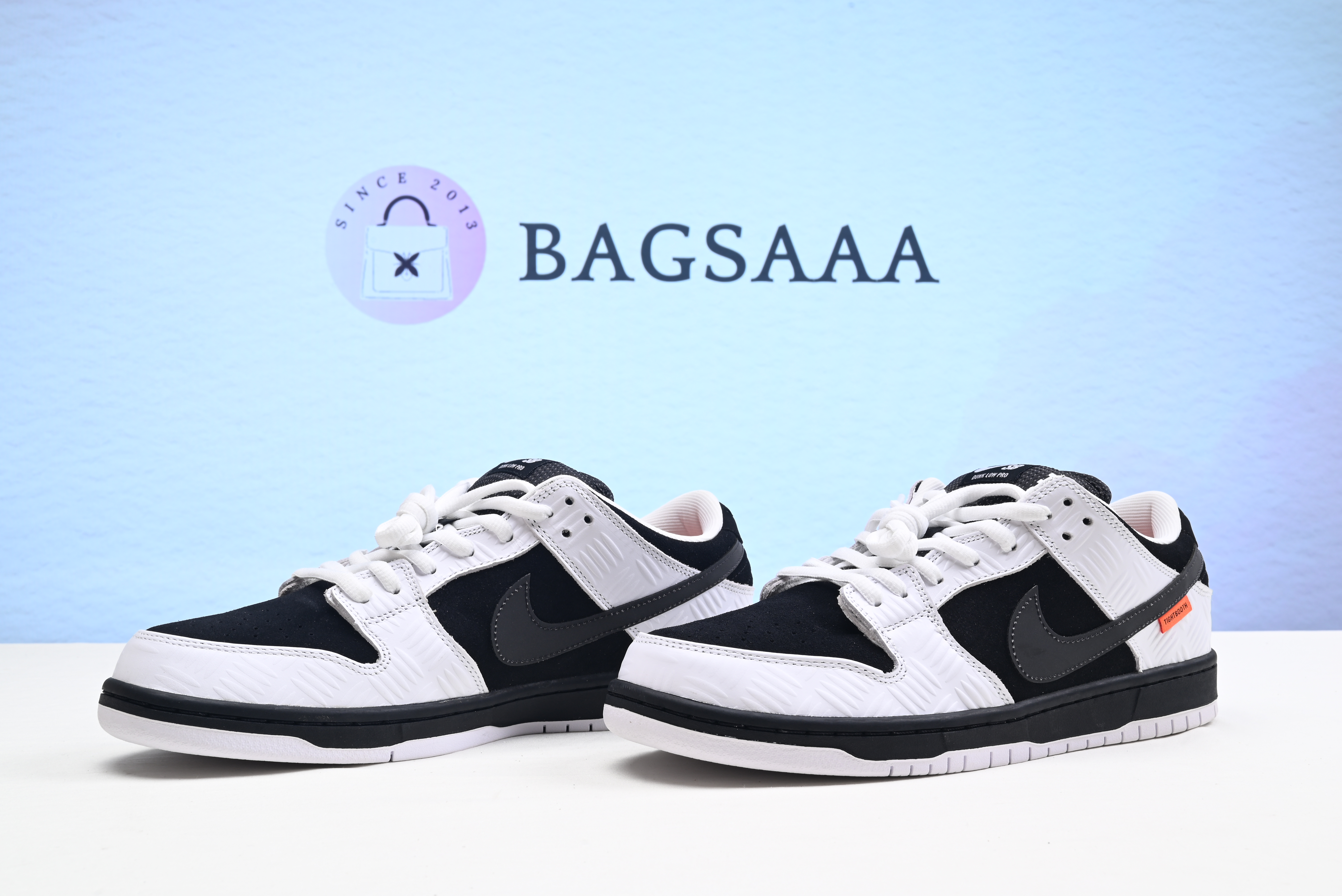 Nike SB Dunk Low TIGHTBOOTH 