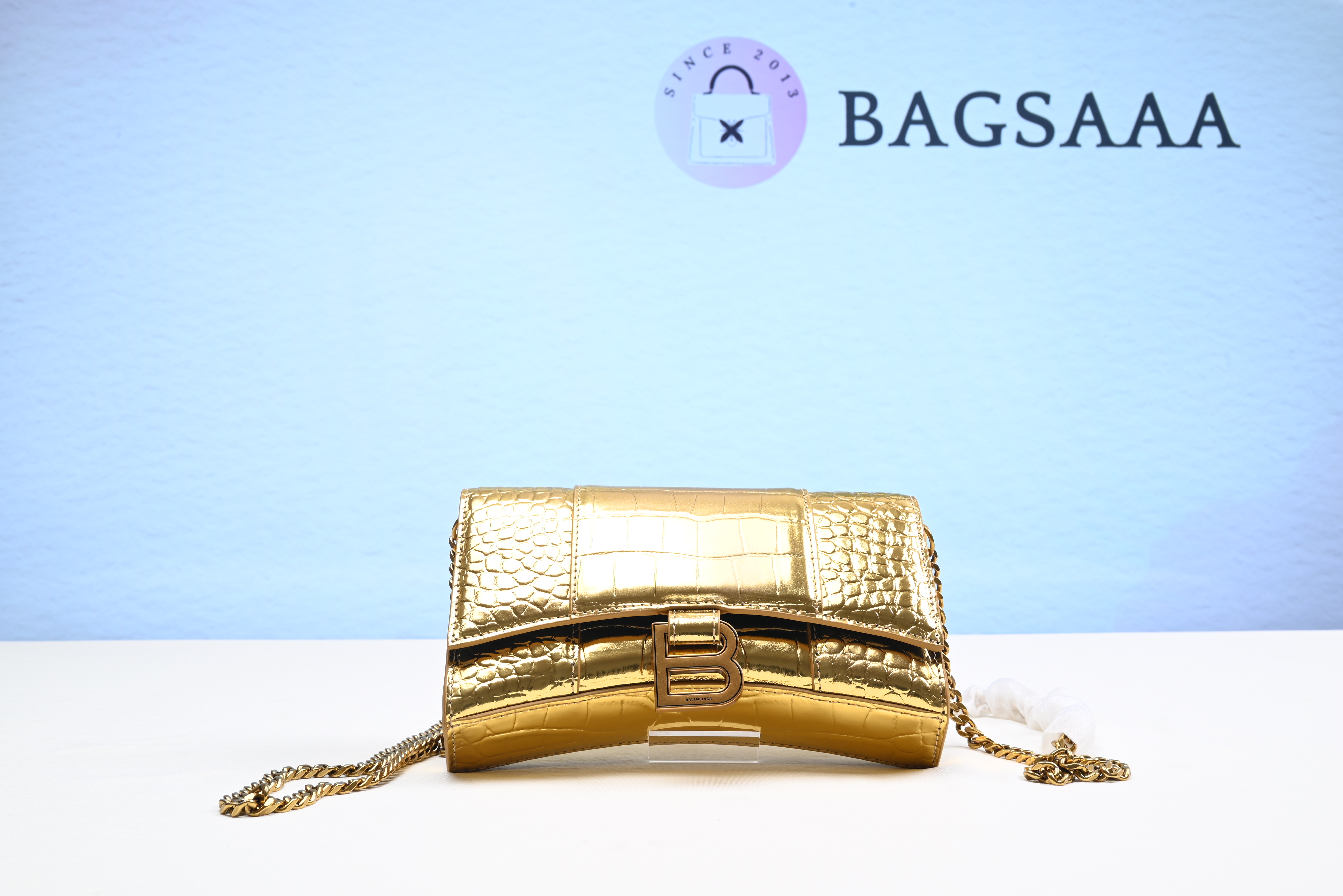 Bagsaaa Ba1en*iaga Hourglass Chain Wallet Bag Gold 19cm