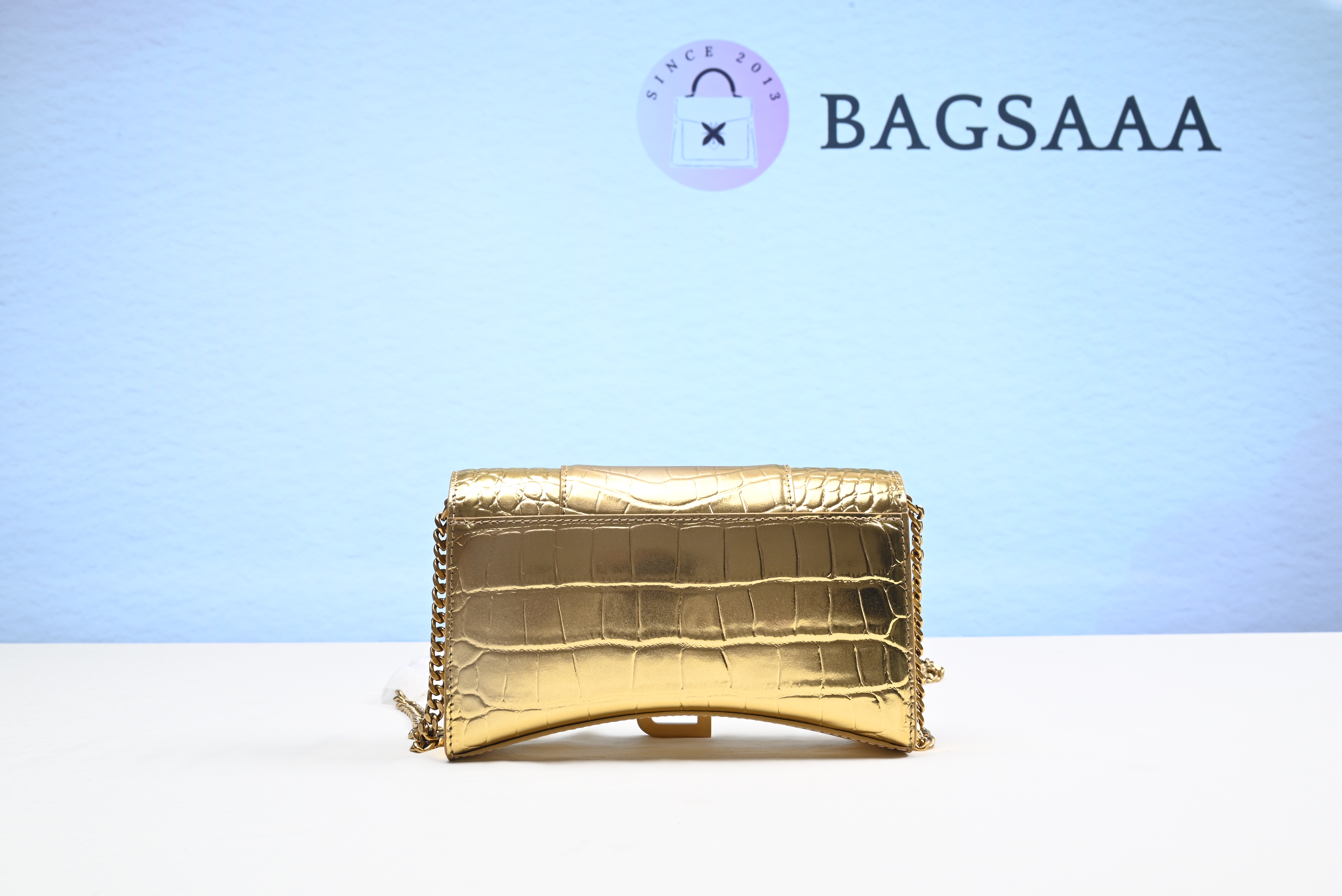 Bagsaaa Ba1en*iaga Hourglass Chain Wallet Bag Gold 19cm