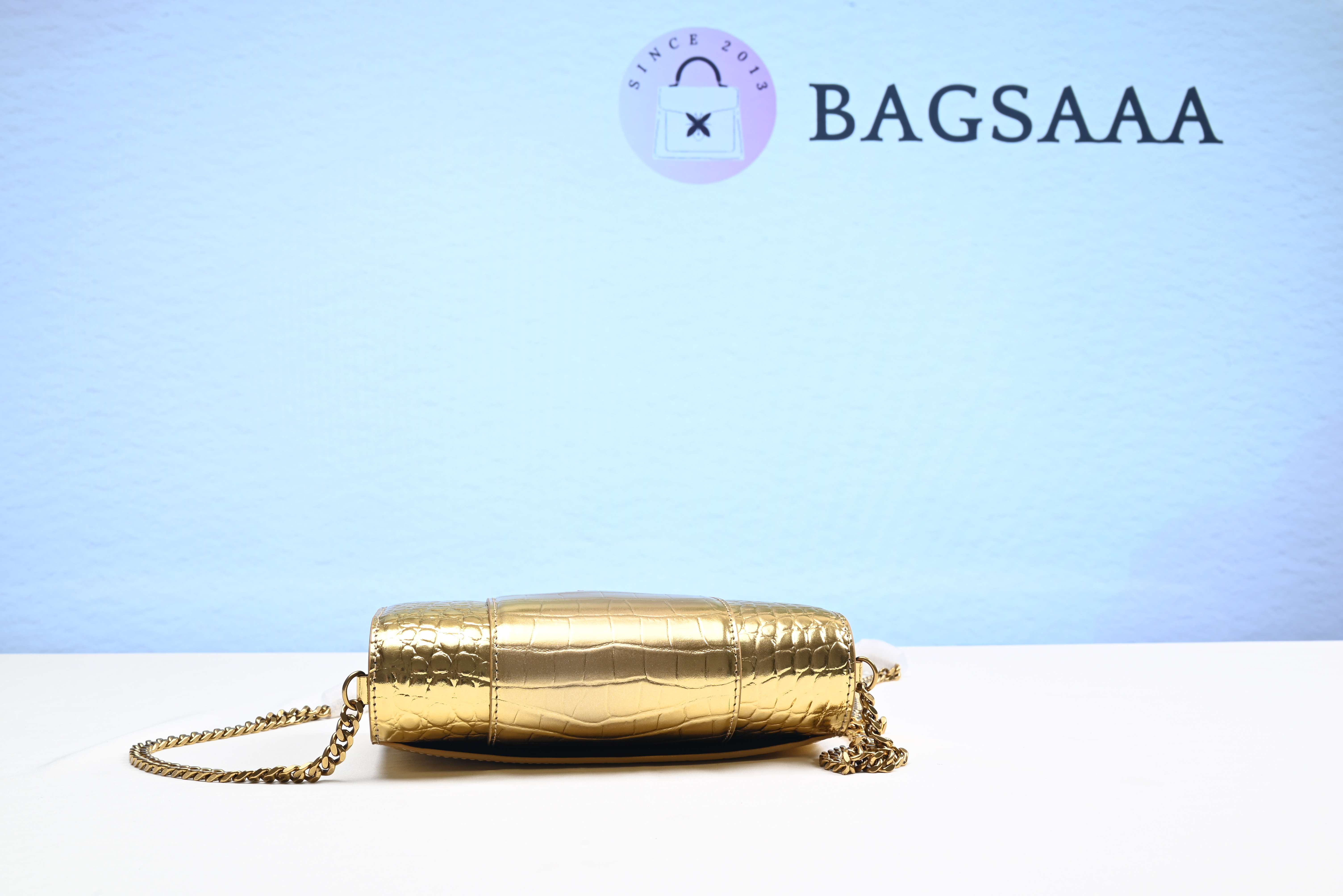 Bagsaaa Ba1en*iaga Hourglass Chain Wallet Bag Gold 19cm