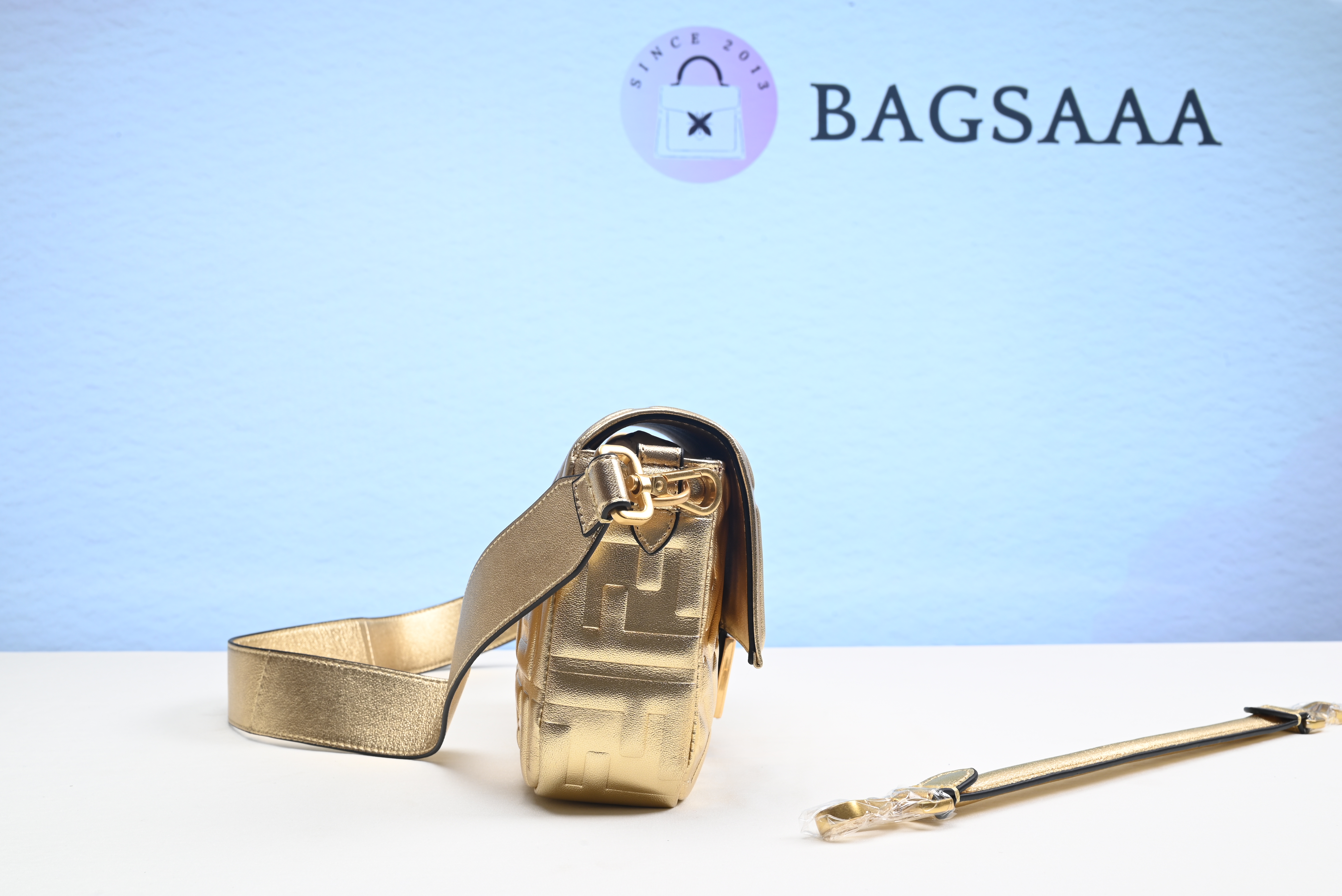 Bagsaaa F**di Baguette Gold 26cm