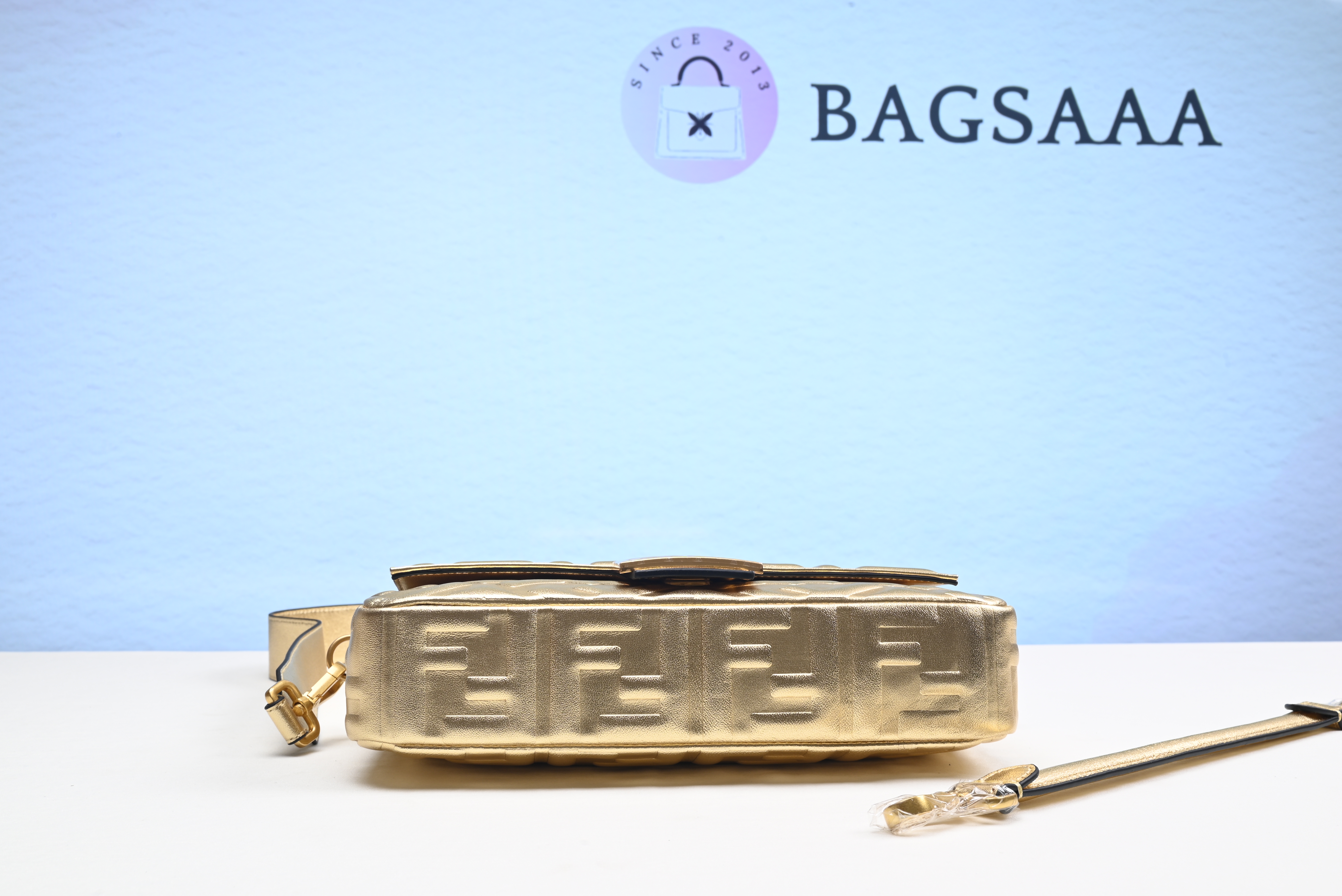 Bagsaaa F**di Baguette Gold 26cm