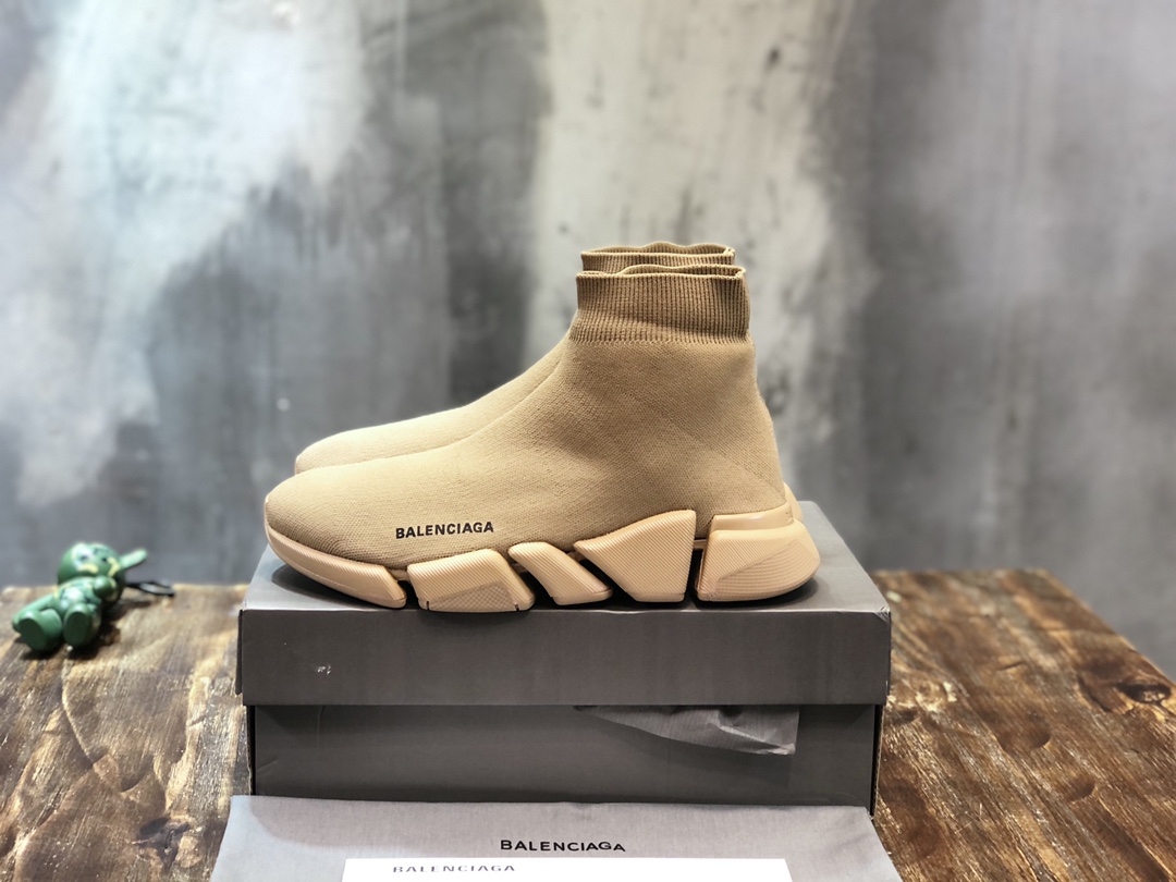 Bagsaaa Ba1en*iaga Speed Runner 2.0 Trainer All beige 