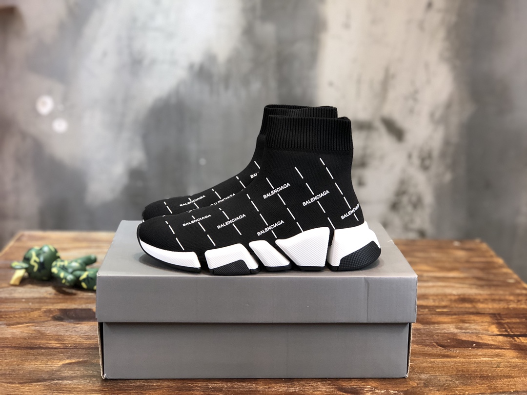 Bagsaaa Ba1en*iaga Speed Runner 2.0 Trainer Black and White