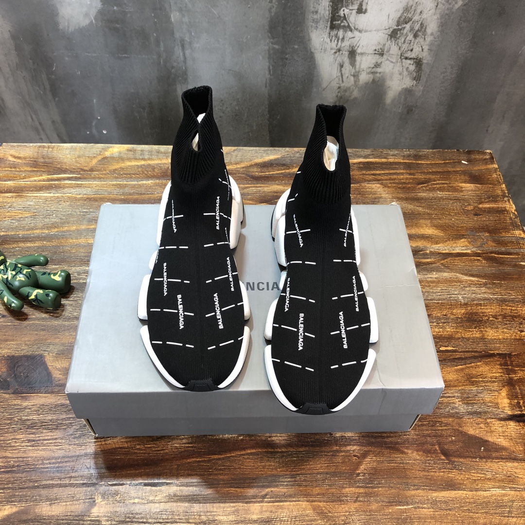 Bagsaaa Ba1en*iaga Speed Runner 2.0 Trainer Black and White