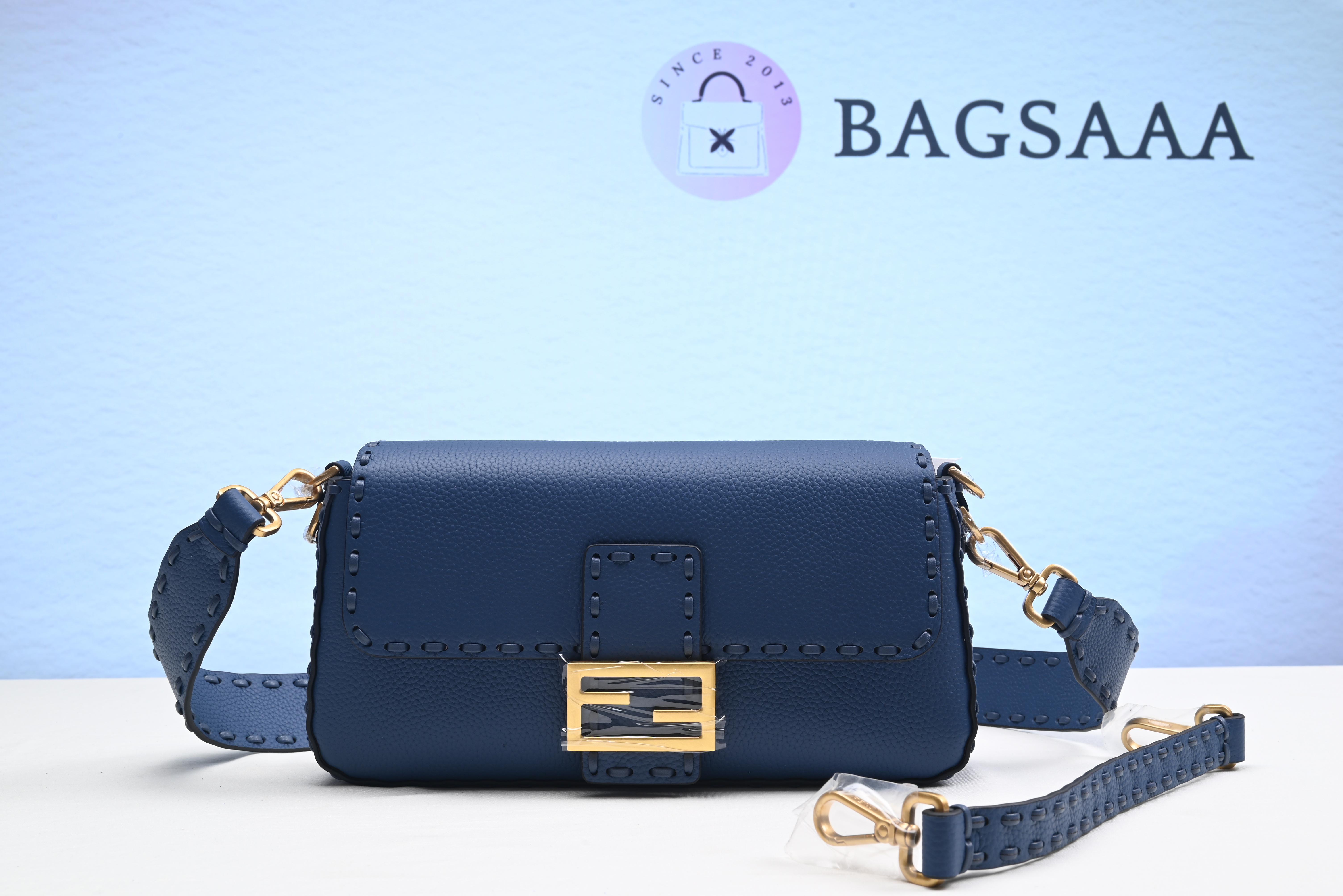 Bagsaaa F**di Baguette Blue Selleria bag with oversize topstitching 