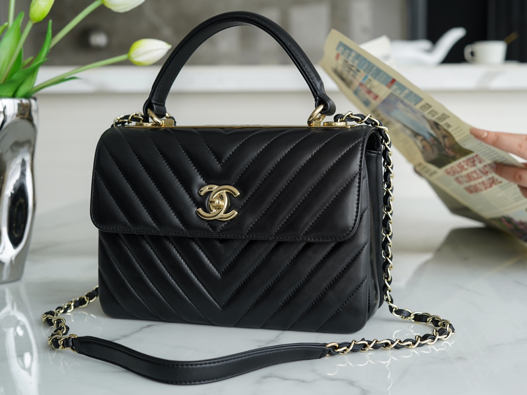 Bagsaaa Ch**el Trendy CC Chevron Gold Hardware 25cm